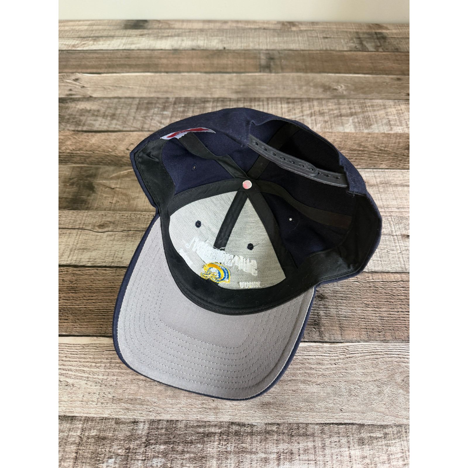 NFL Vintage St. Louis Rams 1999 Super Bowl Champions Snapback Size ONE SIZE - 6 Thumbnail