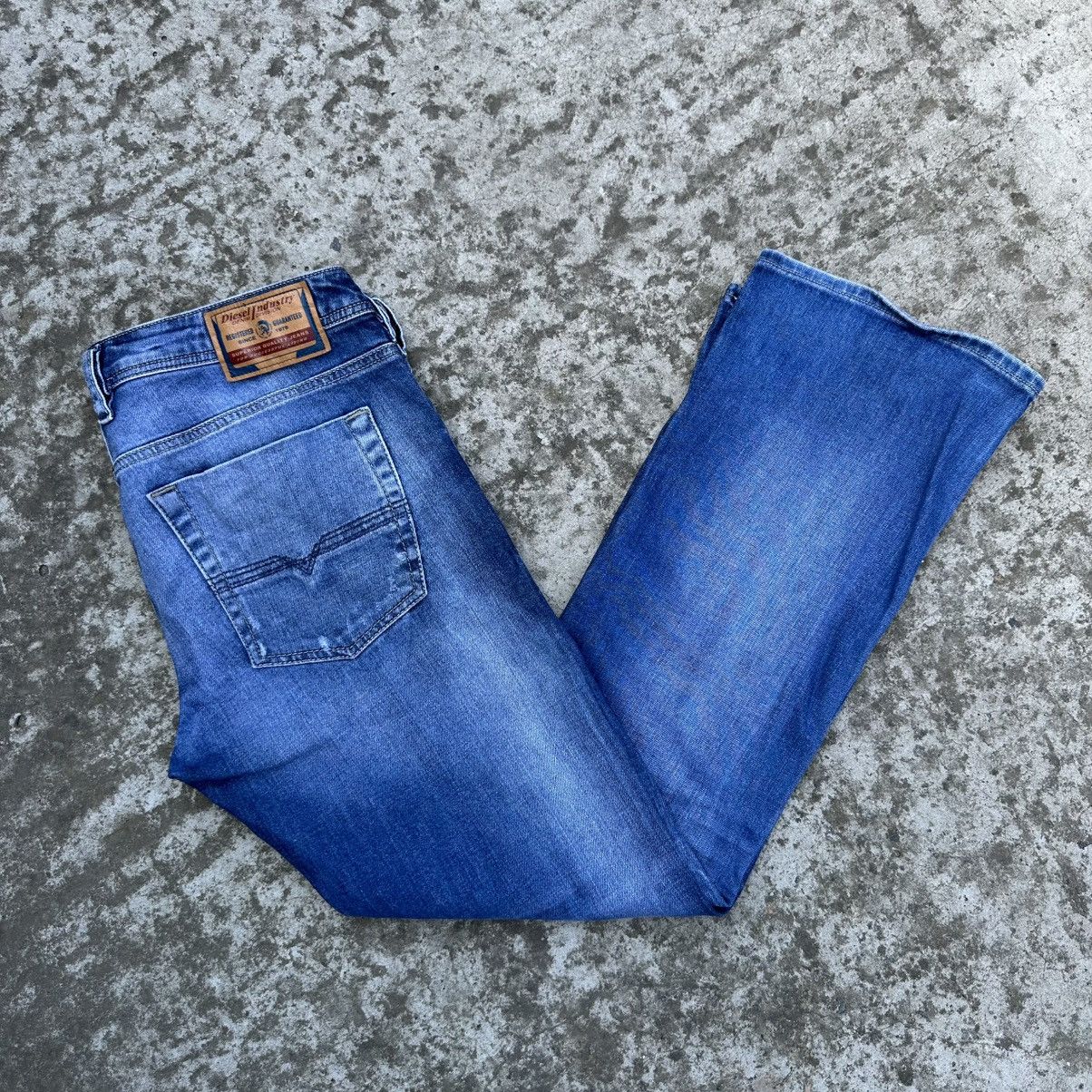 Diesel Luxury Diesel Zatiny Jeans Regular Bootcut W34xL30 Size US 34 / EU 50 - 1 Thumbnail