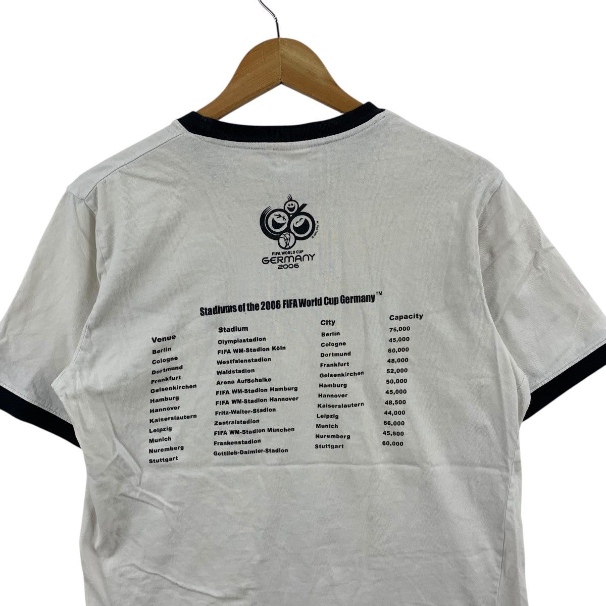 Vintage Vintage 2006 FIFA WORLD CUP Germany Stadium Tee Shirt Top Size L / US 10 / IT 46 - 7 Thumbnail