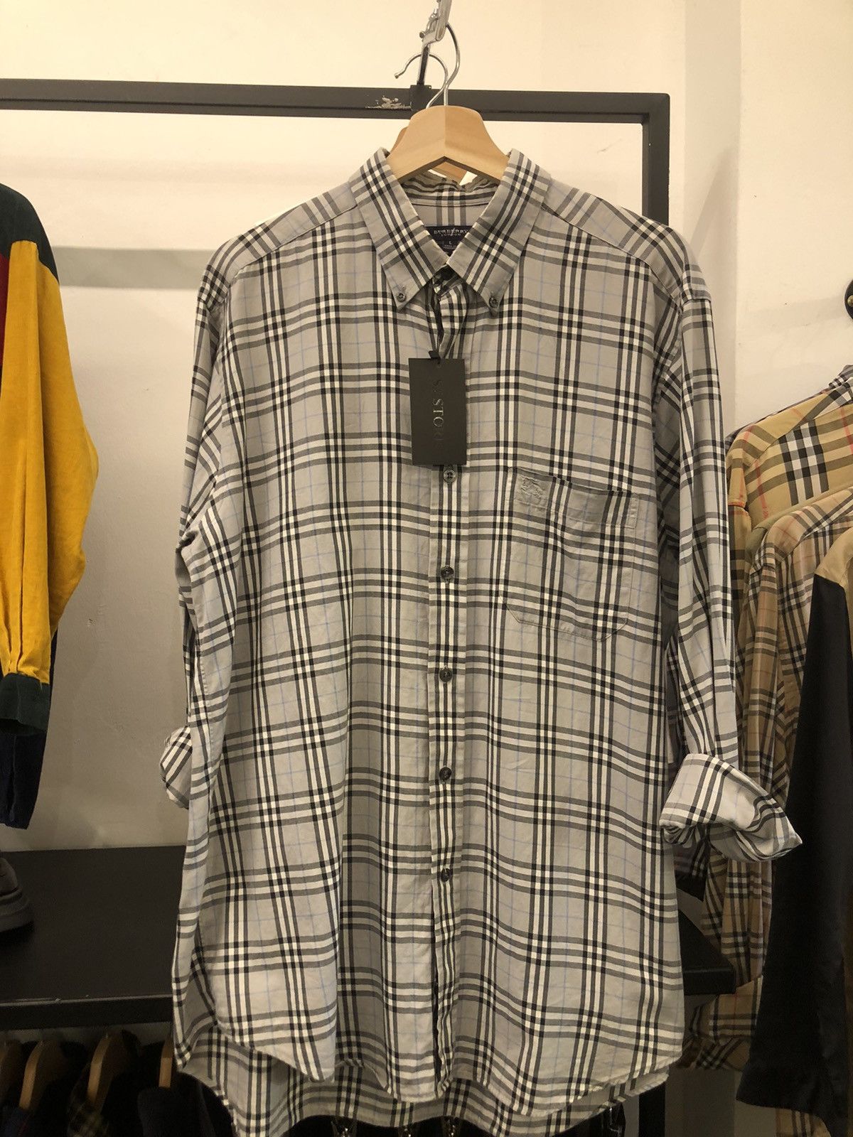 Burberry Burberry Shirt Size US XL / EU 56 / 4 - 8 Thumbnail