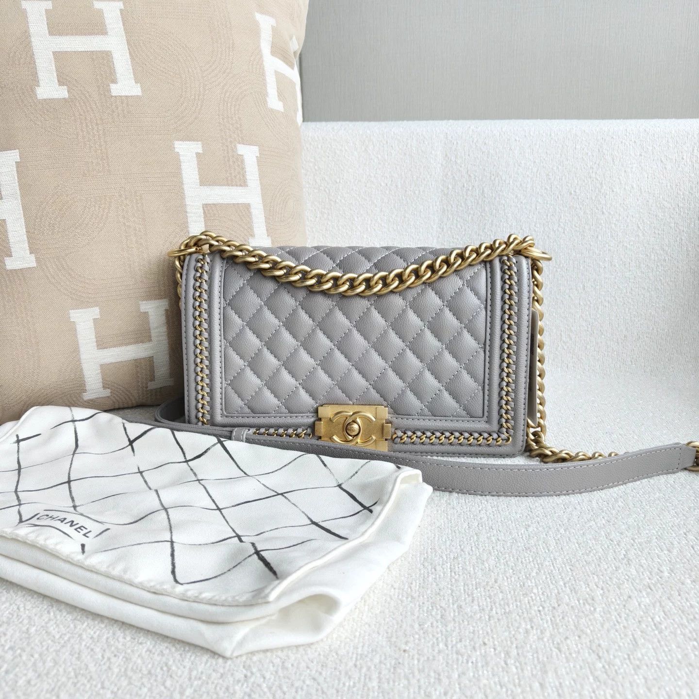 Chanel Pre-loved Bag Very good condition Size ONE SIZE - 1 Thumbnail