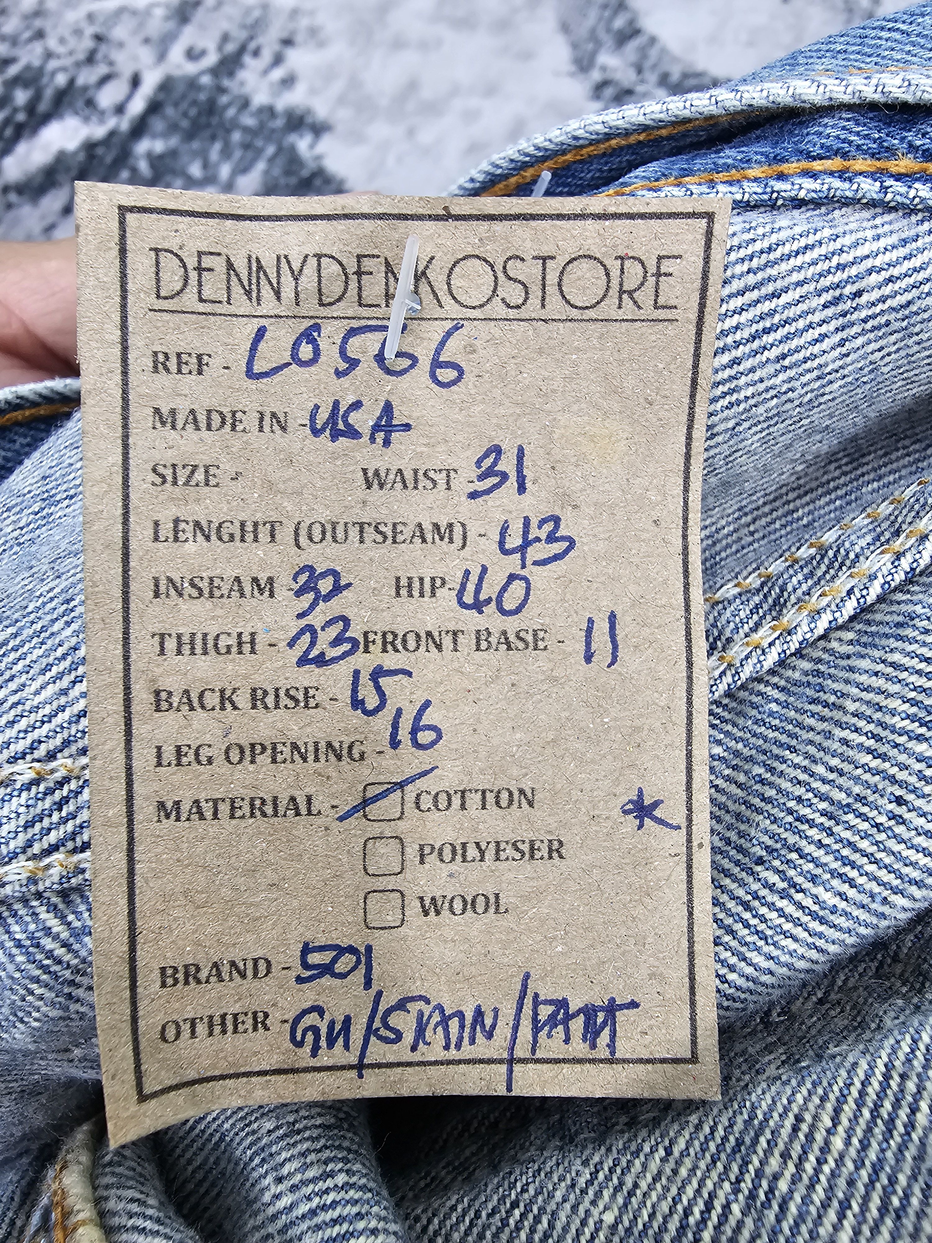 Levi's Vintage Clothing Vtg 90's LEVIS 501 Bleached Blue Jeans Made In USA L0566 Size US 31 - 15 Thumbnail