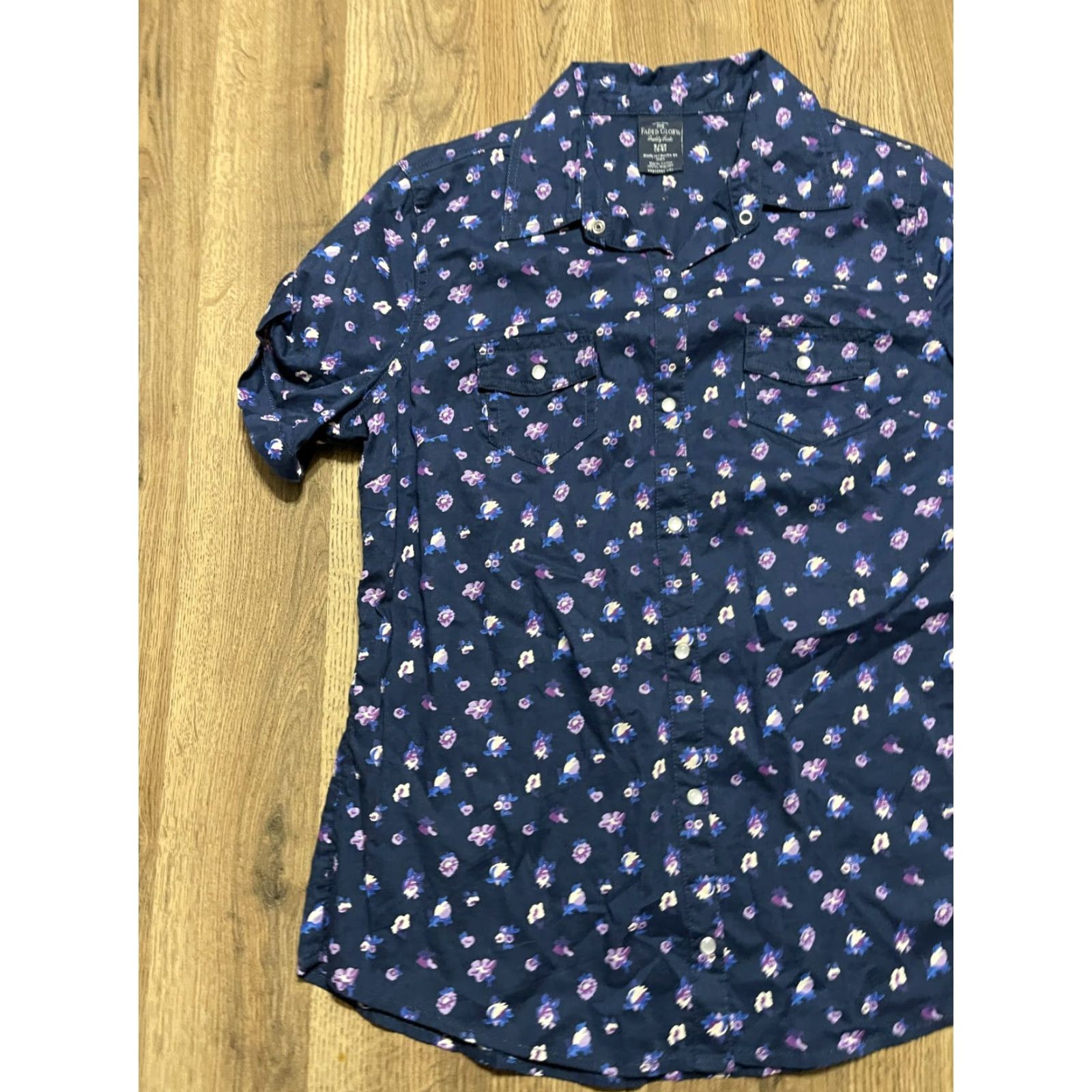 Faded Glory Faded Glory Shirt Women's Small Short Sleeve Button-Up Multicolor Blue White Purple Casual Basic Colorful Size S / US 4 / IT 40 - 3 Thumbnail