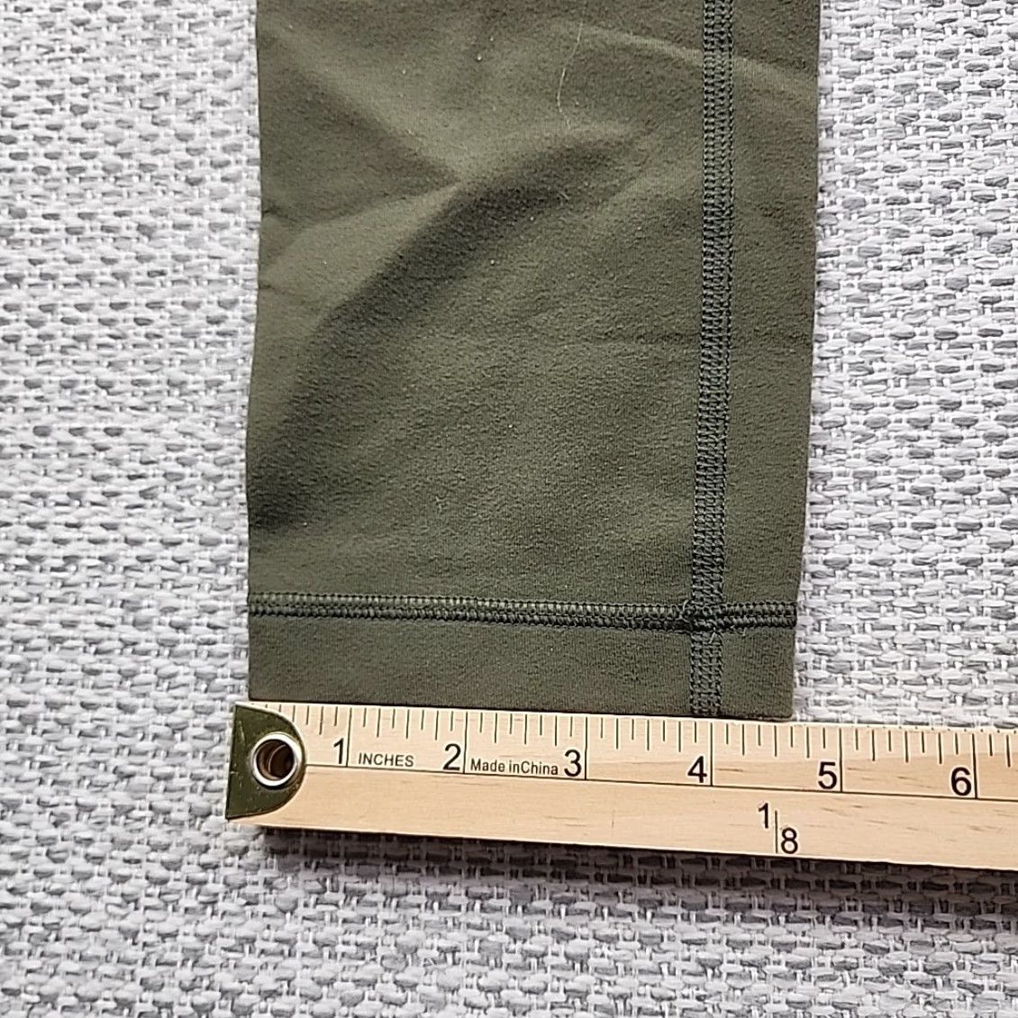 Lululemon VINTAGE Lululemon Align Crop Leggings Women Size 4 Green 20 in Inseam Size 27" / US 4 / IT 40 - 7 Thumbnail