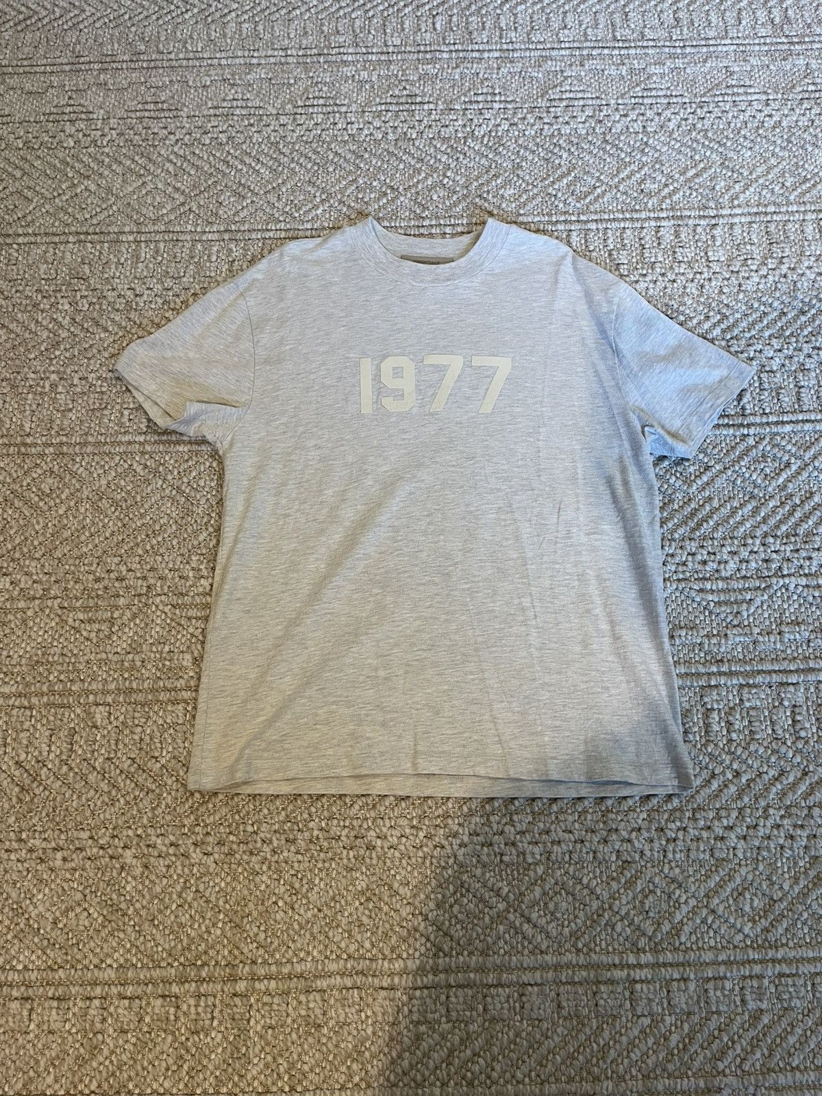 Fear of God FOG Essentials 1977 Tee Light Oatmeal - Large Size US L / EU 52-54 / 3 - 1 Thumbnail