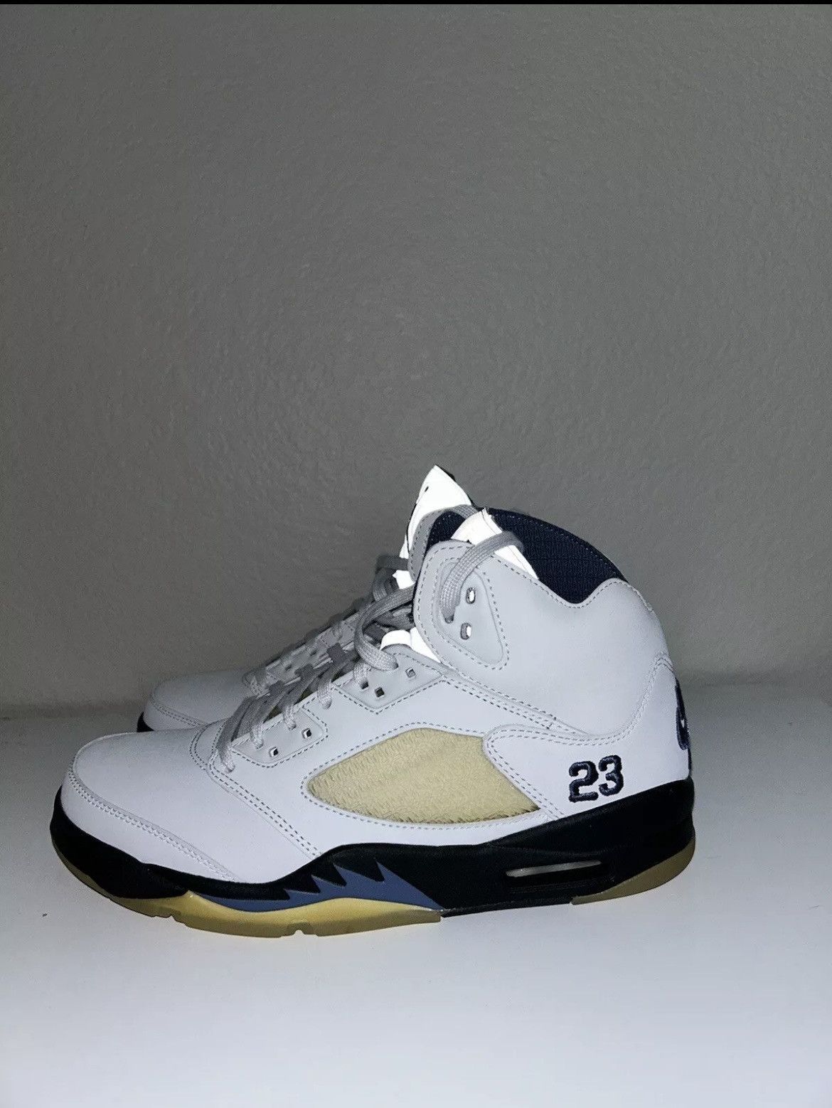 A Ma Maniere × Jordan Brand × Nike Air Jordan 5 x A Ma Maniere Light Bone “Dawn” Size US 9 / EU 42 - 3 Thumbnail