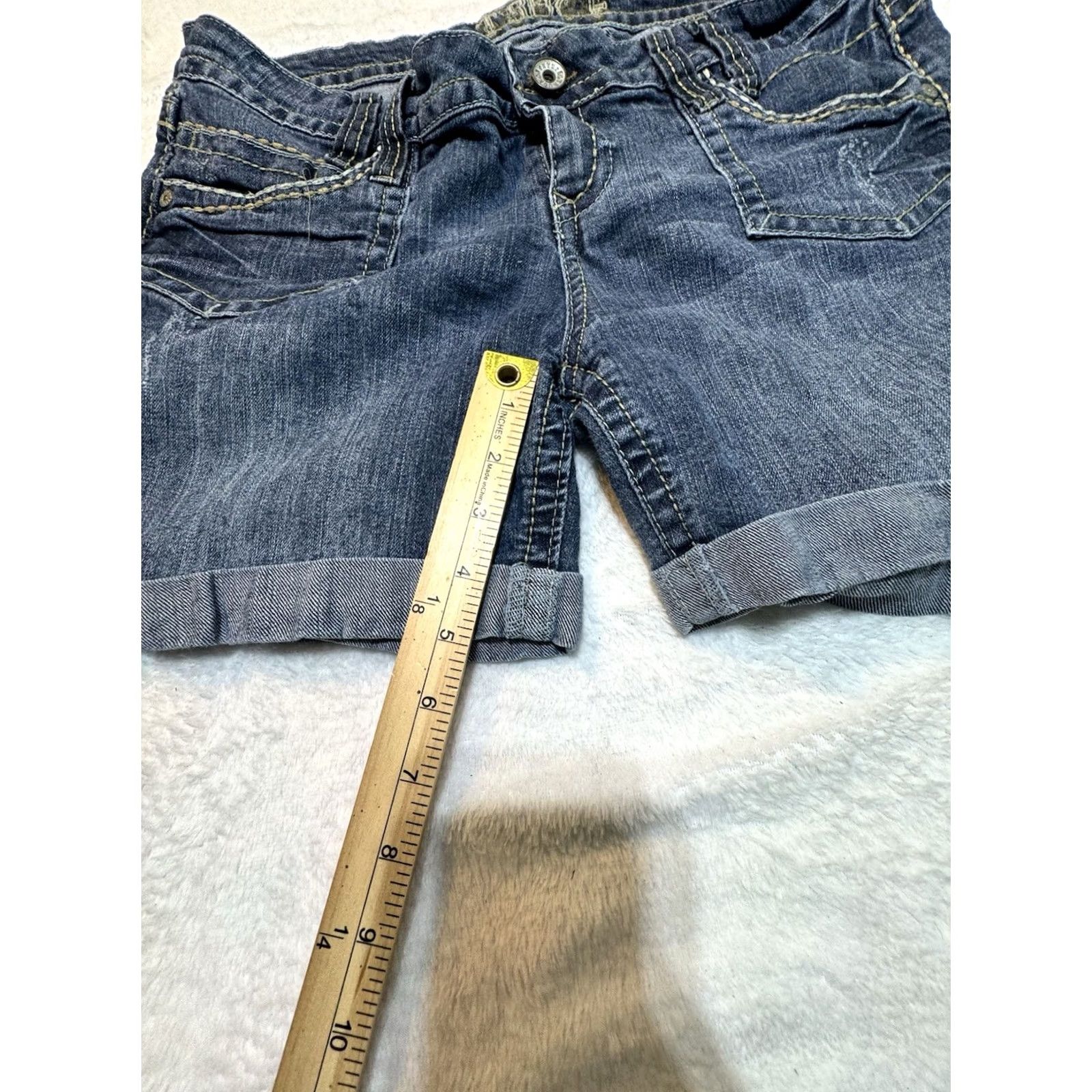 Denime TRUCE Rolled Up Stretch Blue Denim Jean Shorts Women's Size 17 EUC Medium Wash Size 38" / US 16 / IT 52 - 4 Thumbnail