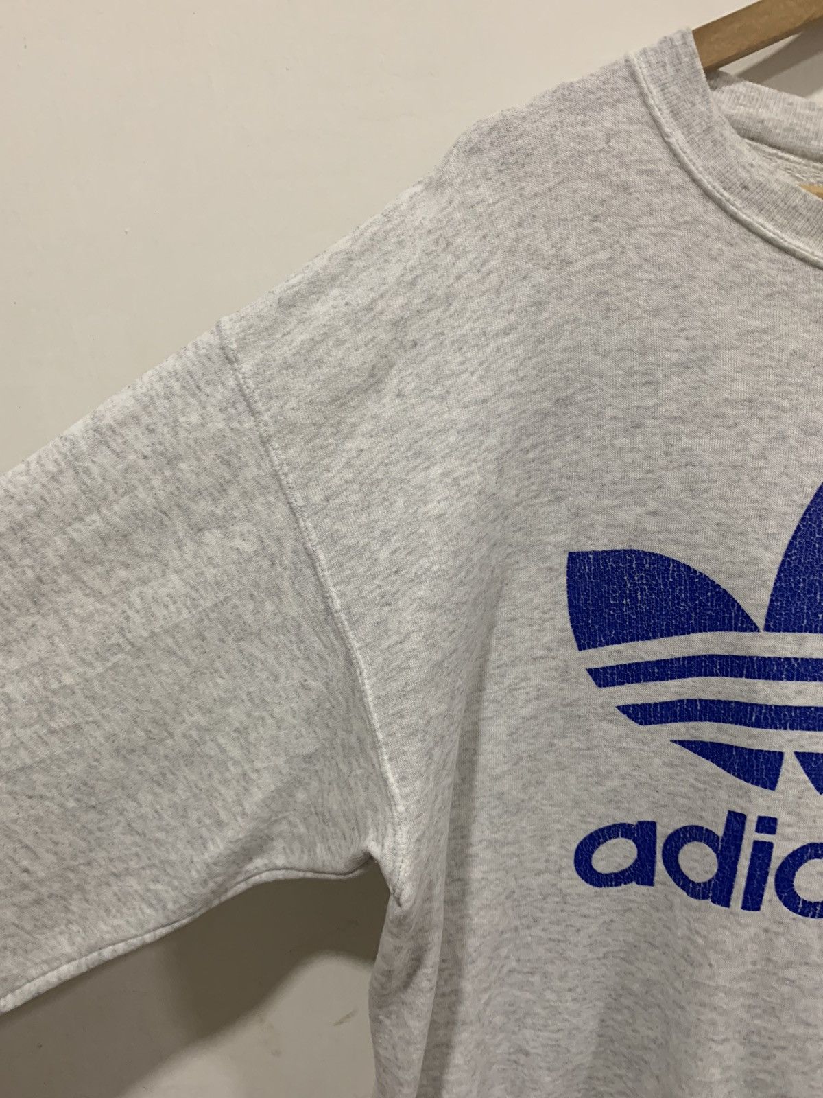 Adidas Adidas Vintage Big Embroidered Logo Size US XXL / EU 58 / 5 - 6 Thumbnail