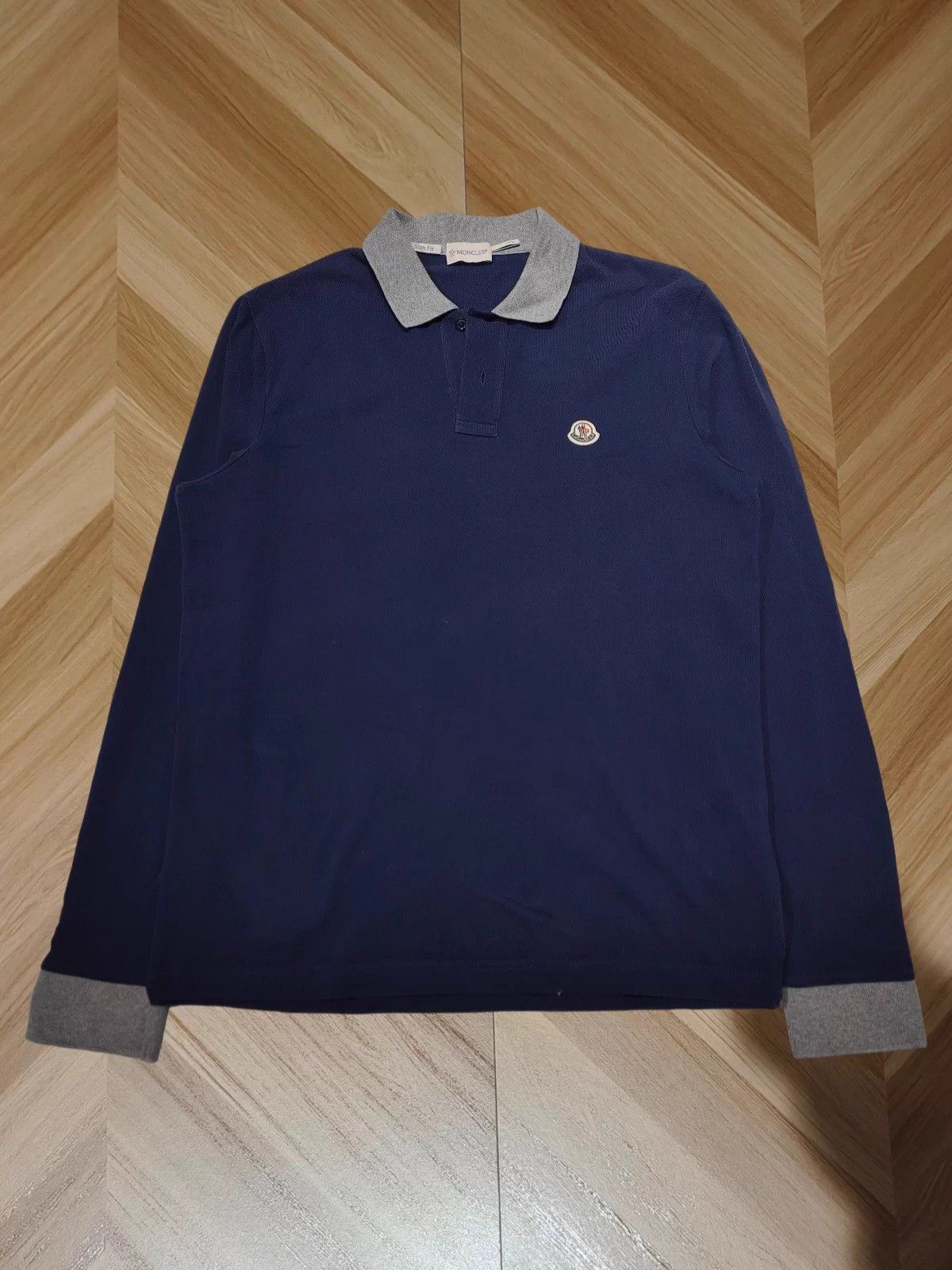 Moncler Moncler 99 New Longsleeve L Size L / US 10 / IT 46 - 1 Thumbnail