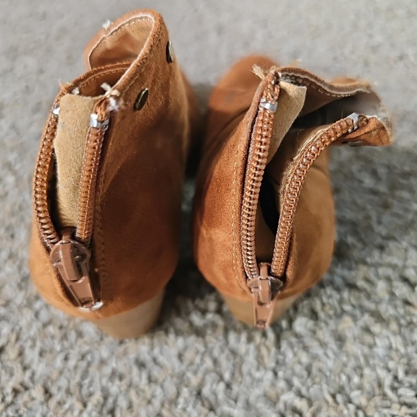 rue21 Rue21 Etc Zip Chukka Boots Sz 6 Size US 6 / IT 36 - 3 Thumbnail