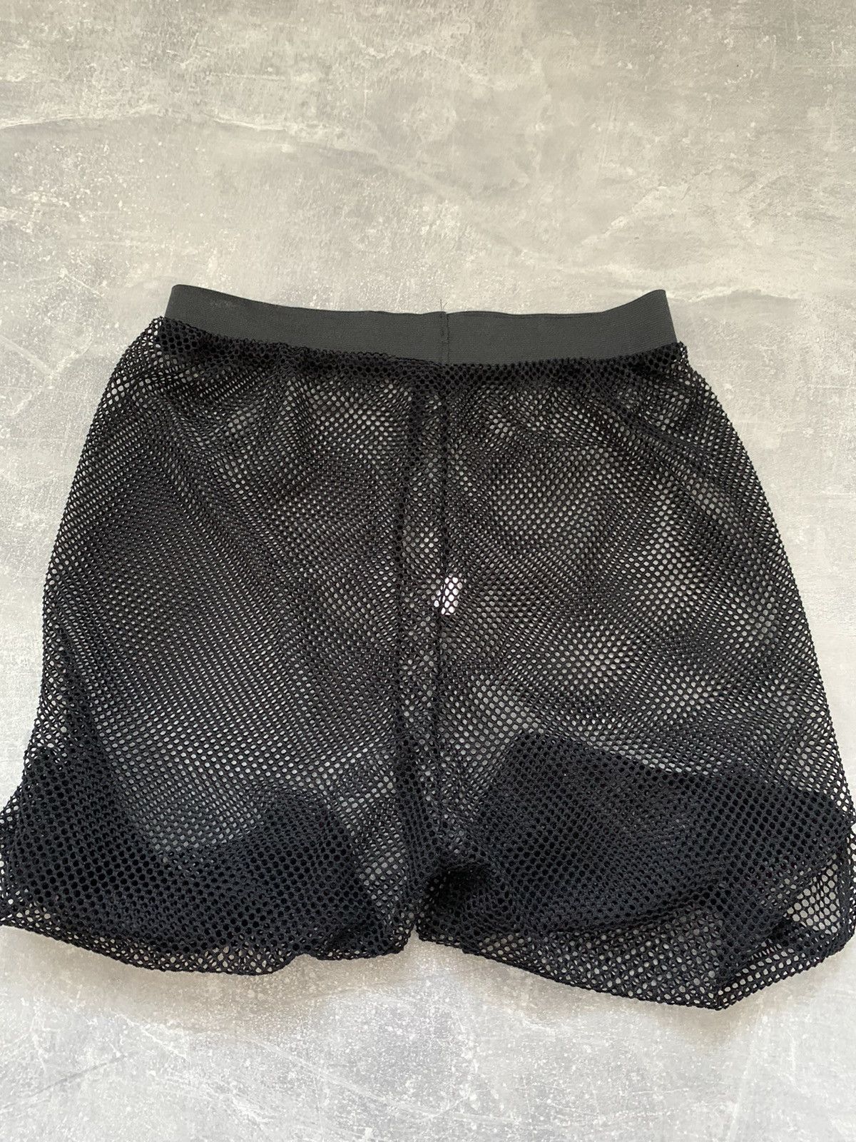 Vintage Vintage black loose semi-transparent mesh shorts Size US 34 / EU 50 - 2 Thumbnail