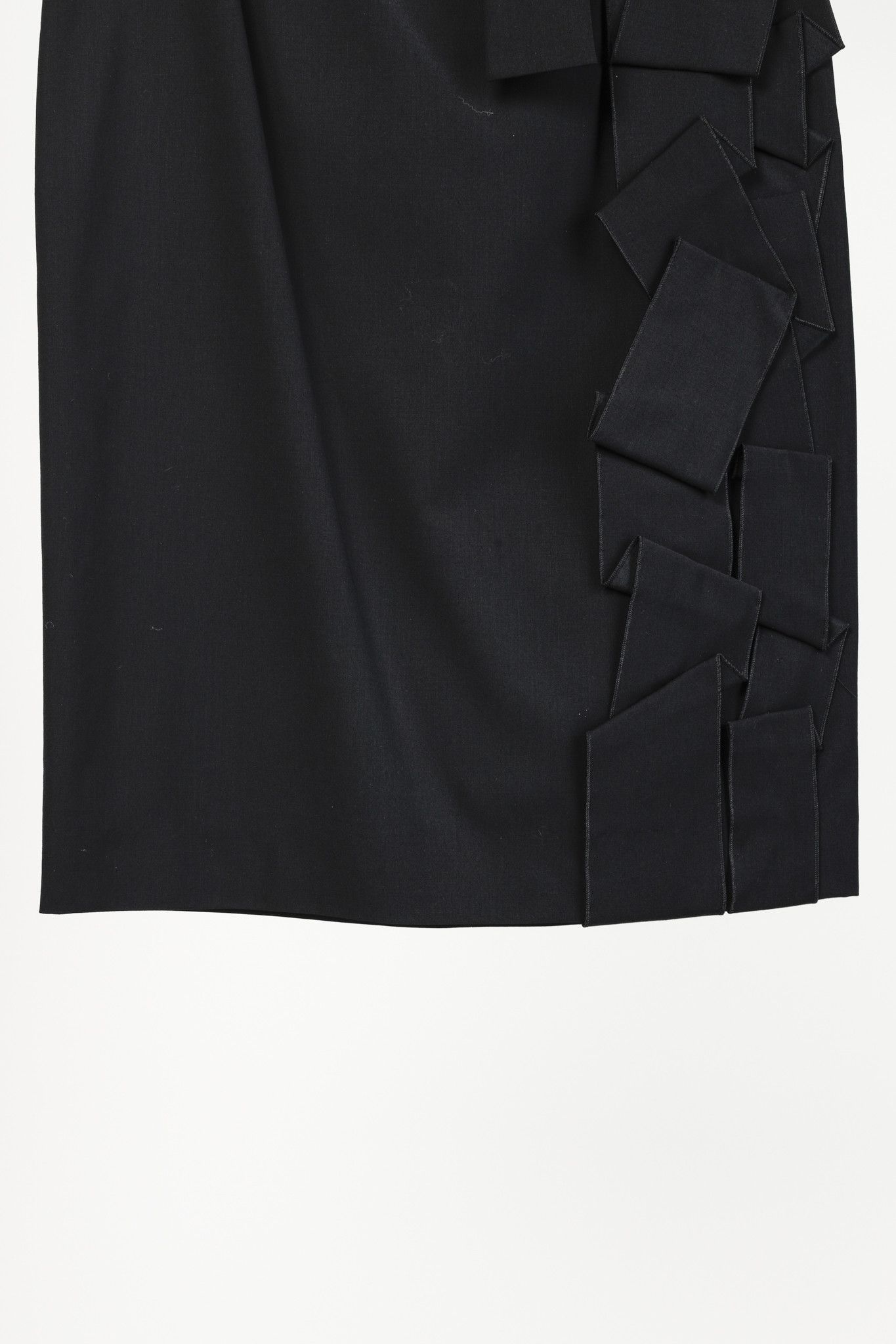 RED Valentino Red Valentino Knee-Length Black Ruffle Trim Skirt Size 25" / US 0 / IT 36 - 7 Thumbnail
