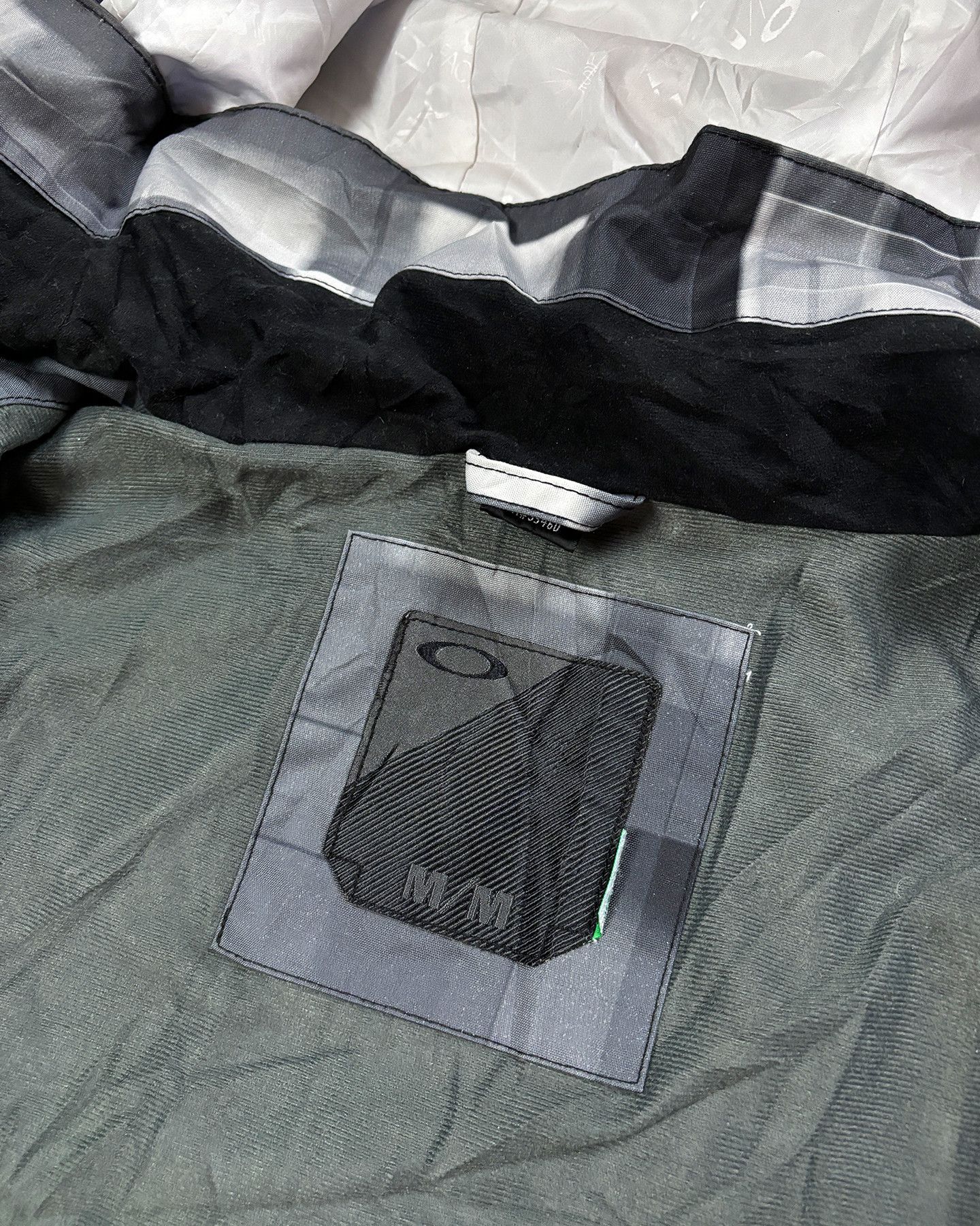 Oakley Vintage Oakley Software Ventilated Jacket Geometric AOP Size US M / EU 48-50 / 2 - 8 Thumbnail