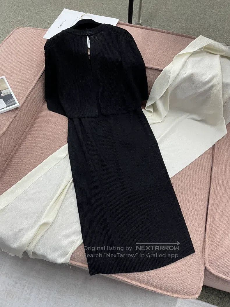 Chanel Chanel Black V-neck dress Size XS / US 0-2 / IT 36-38 - 3 Thumbnail