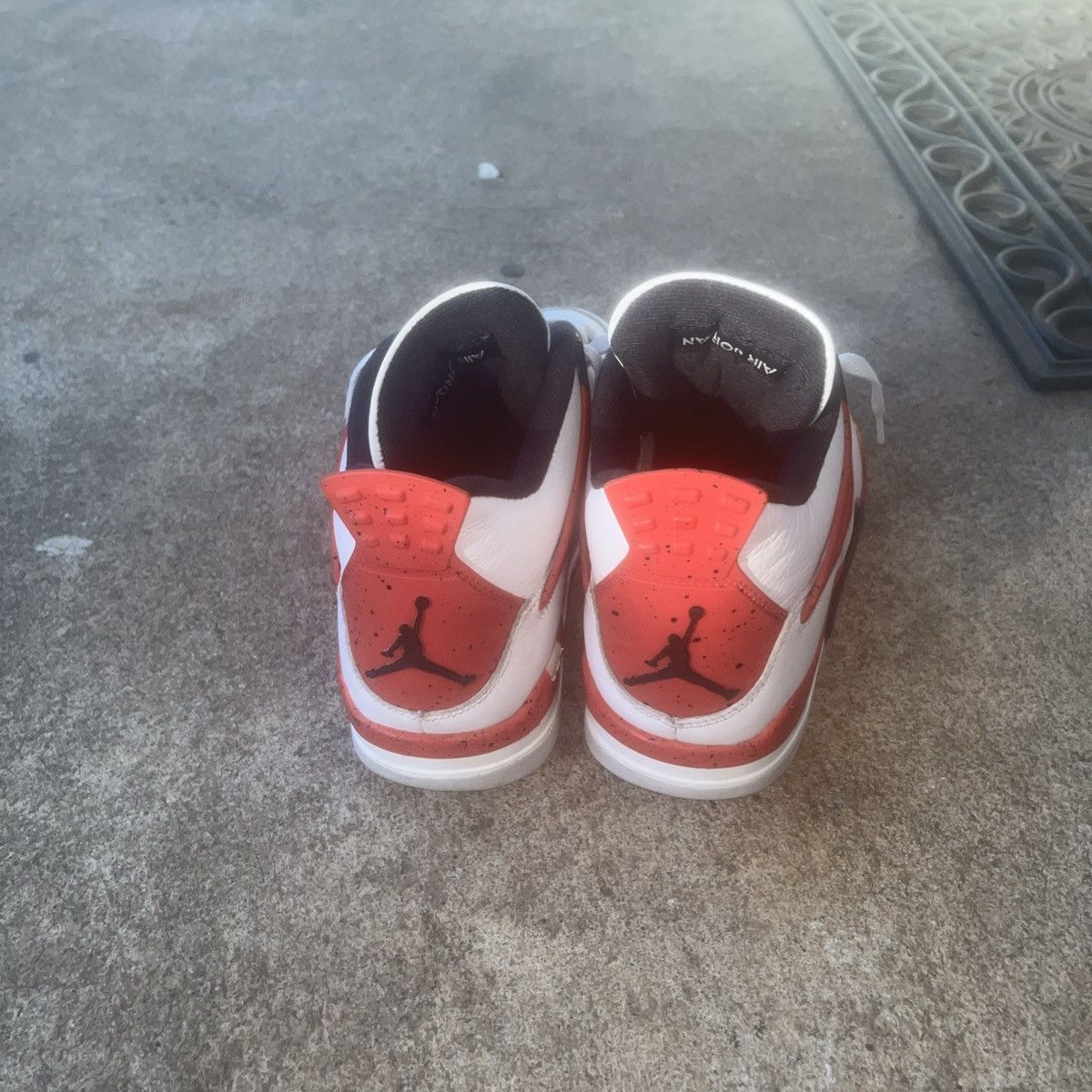 Jordan Brand Red cement 4s Size US 9 / EU 42 - 2 Thumbnail