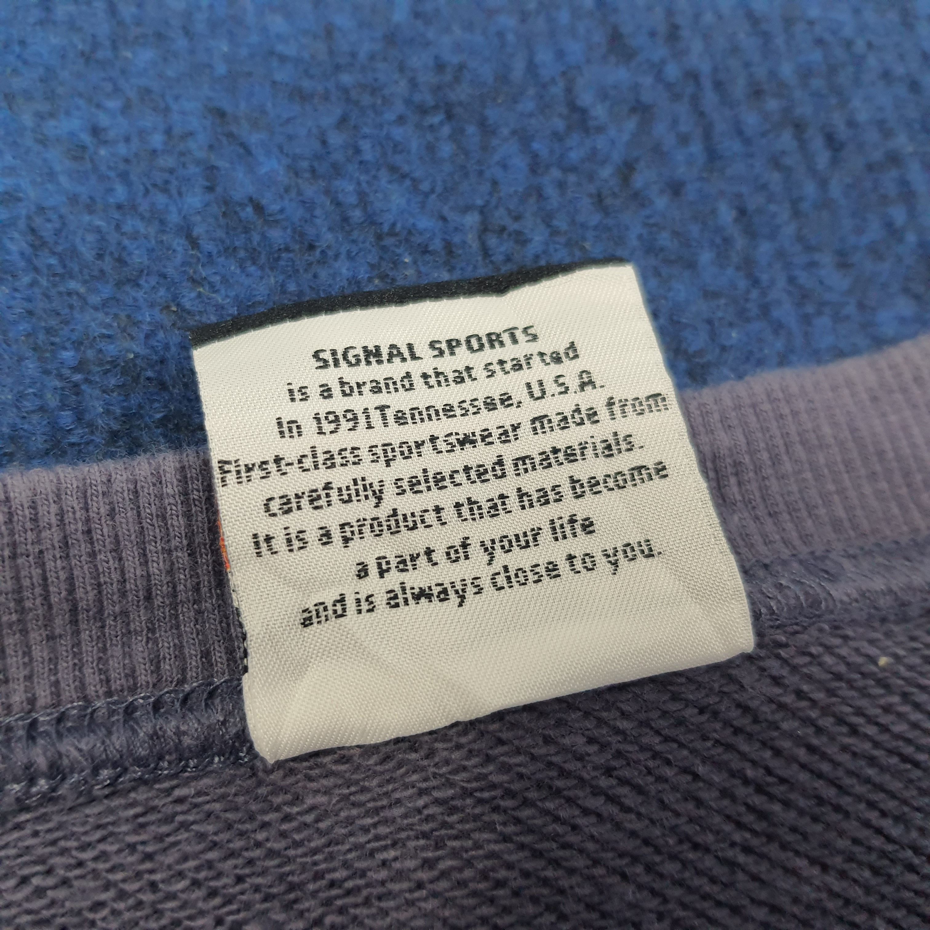 Vintage Vintage Massachusetts Sportswear Sweatshirts C229N14 Size US XL / EU 56 / 4 - 5 Thumbnail