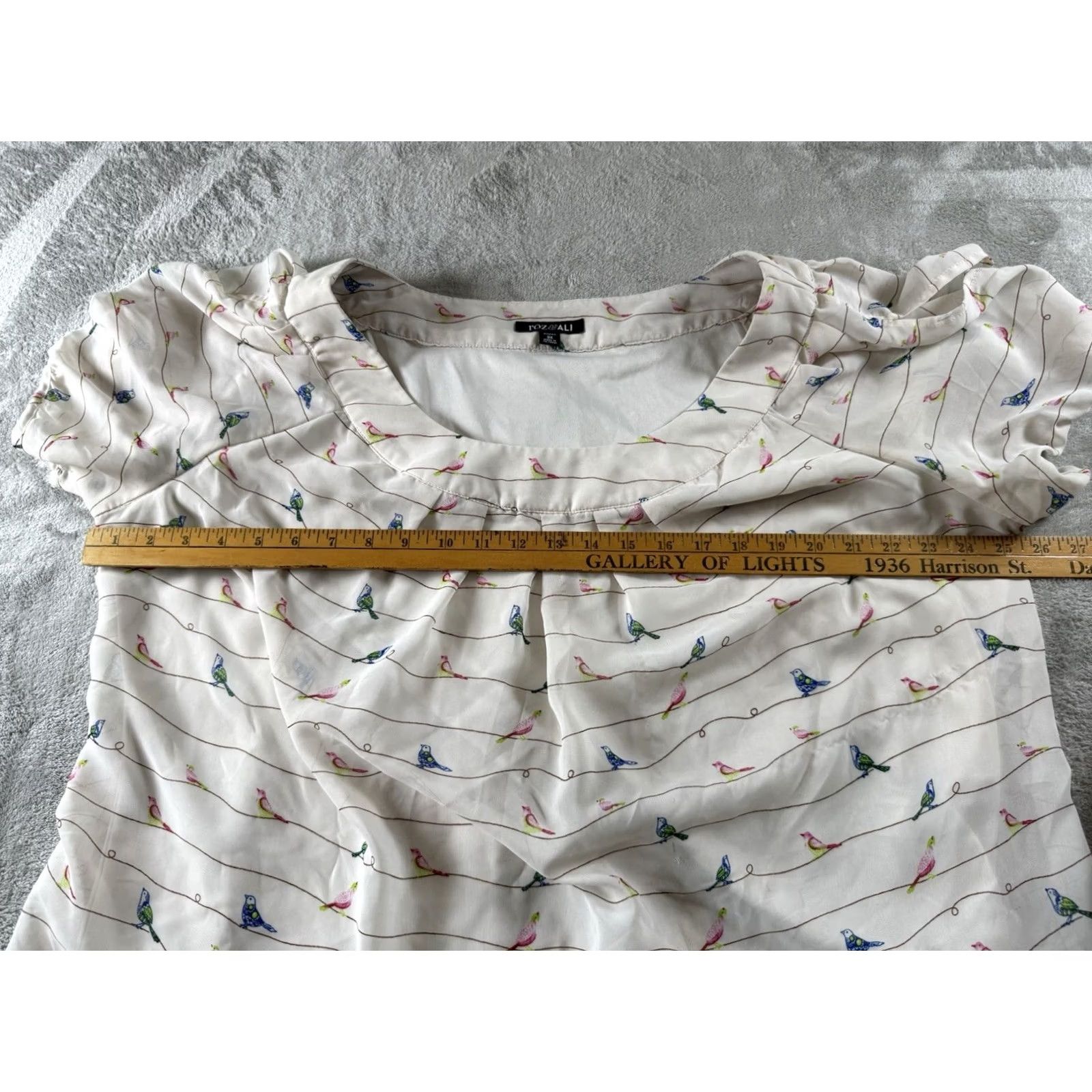 Vintage Roz And Ali Womens Bird Print Chiffon Blouse Top 3X Ivory Short Sleeve Cottage Size XXL / US 16-18 / IT 52-54 - 3 Thumbnail
