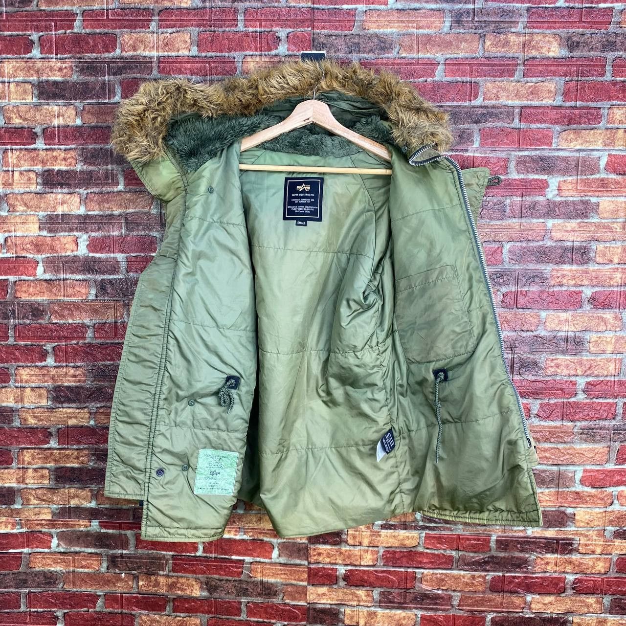 Alpha Industries × Vintage VINTAGE ALPHA INDUSTRIES SUNFADED HOODIE BOMBER MILITARY Size US S / EU 44-46 / 1 - 14 Thumbnail