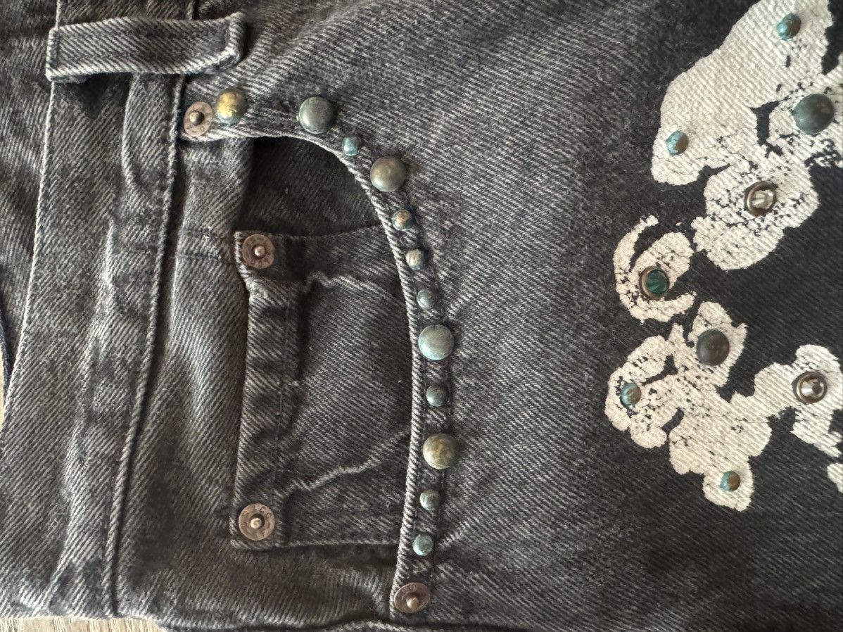 DENIM TEARS Denim Tears x Levi's 501 Cotton Rhinestone Wreath Jeans Size US 38 / EU 54 - 4 Thumbnail