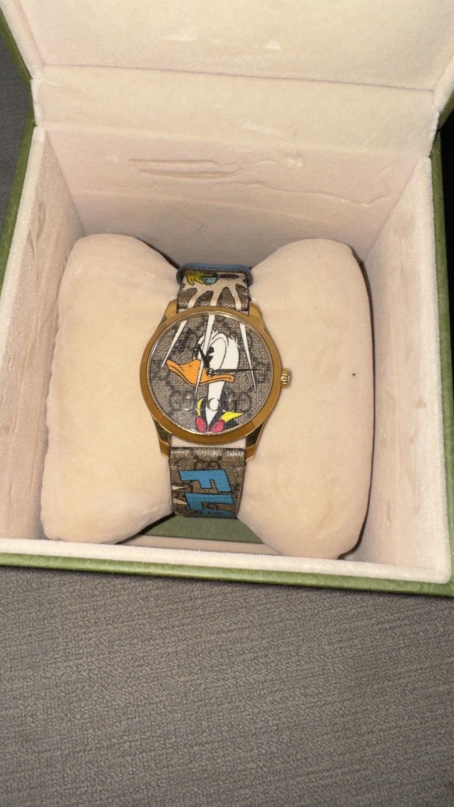 Gucci Gucci Watch G-Timeless 38mm Disney Donald Duck Size 38 - 14 Thumbnail
