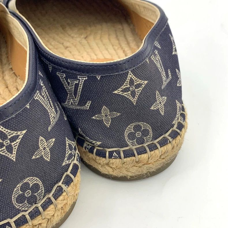 Louis Vuitton Louis Vuitton Blue logo presbyopic print casual flat shoes Size US 7 / EU 40 - 9 Thumbnail