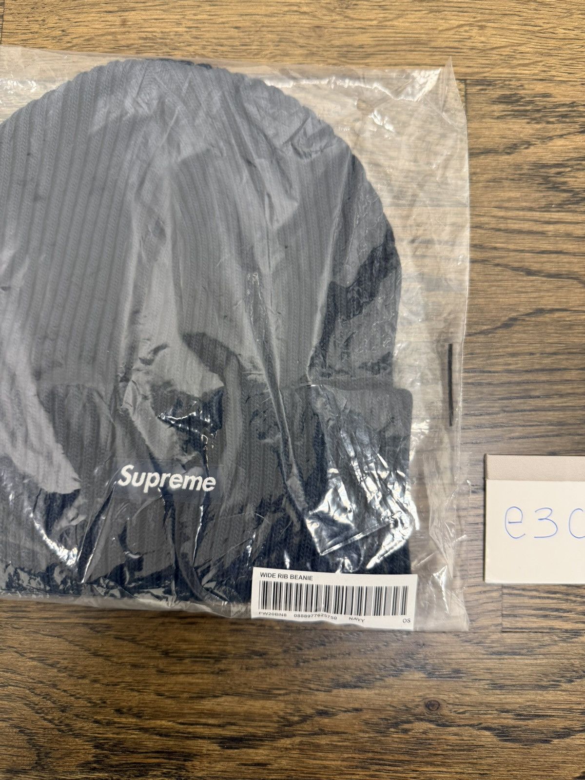 Supreme Supreme Wide Ribbed Beanie Navy Blue NWT FW20 Size ONE SIZE - 3 Thumbnail