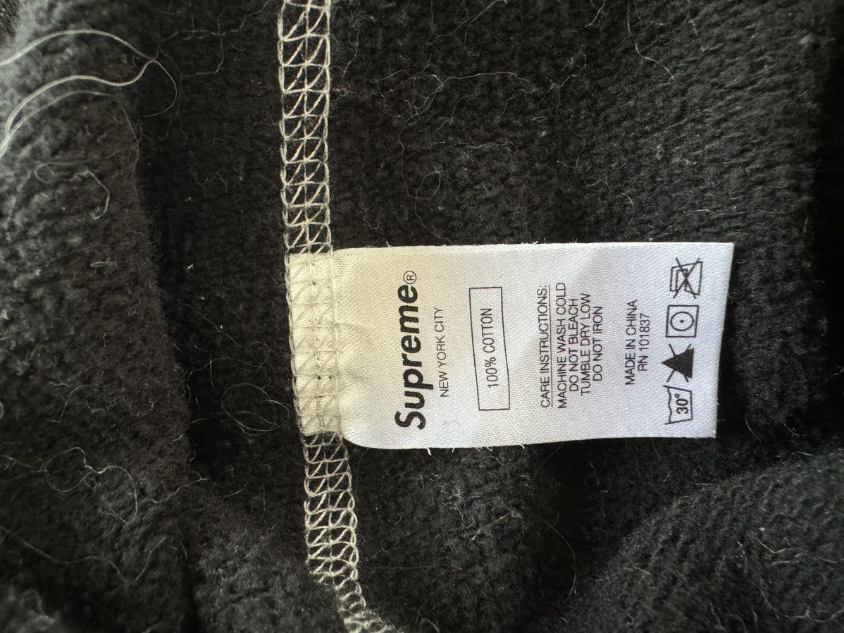 Supreme Supreme 94 logo hoodie Size US XL / EU 56 / 4 - 6 Thumbnail