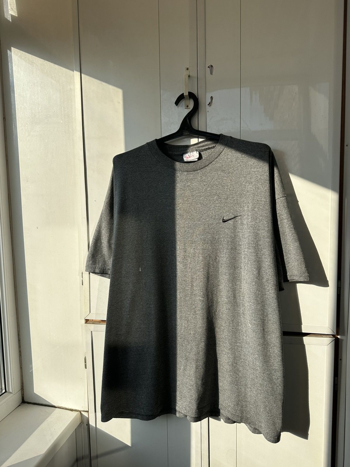 Nike Vintage Nike Oversize T-shirt Black Swoosh Size US XL / EU 56 / 4 - 6 Thumbnail