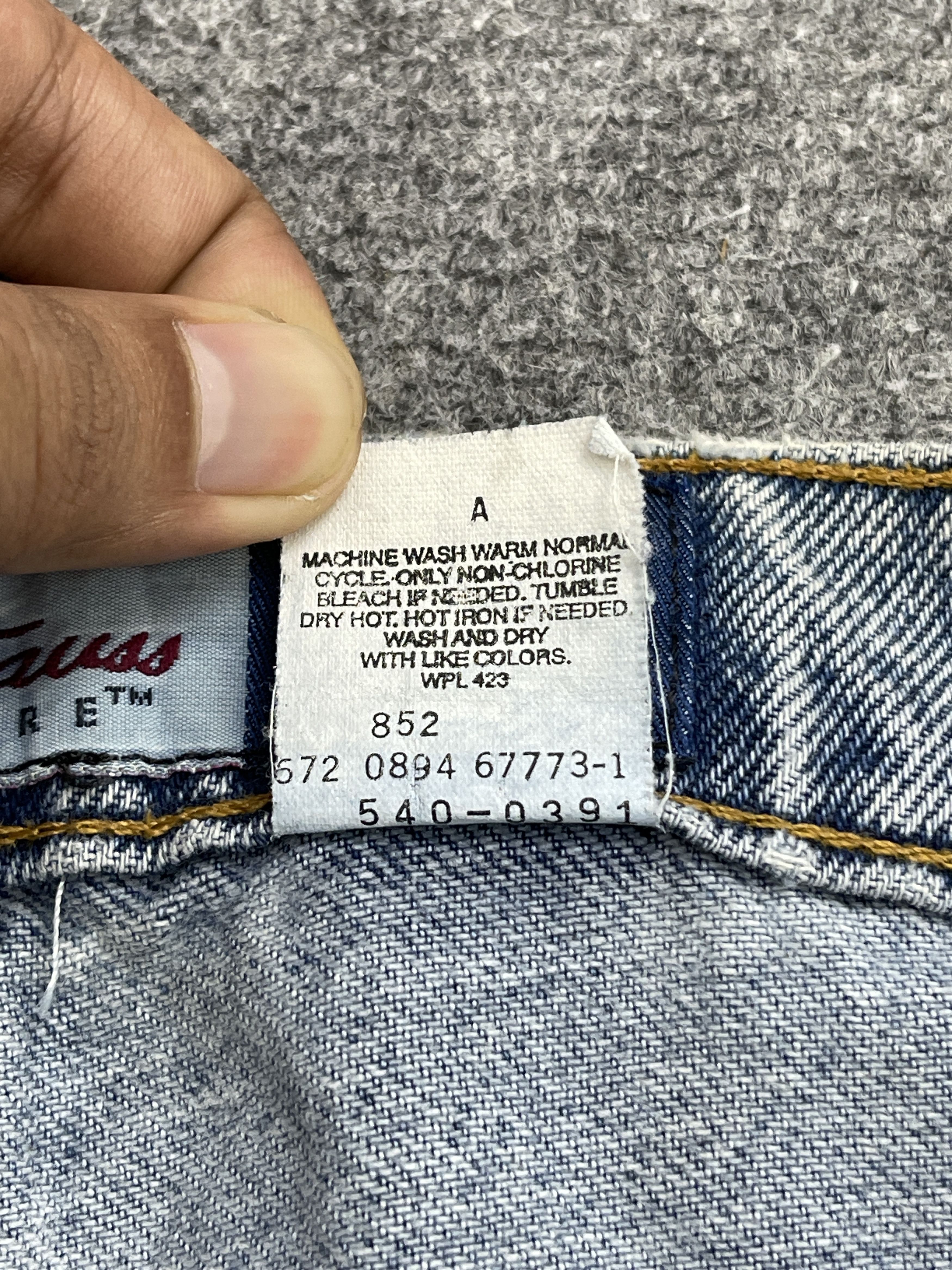Levi's Vintage 90s Levis 540 Relaxed Fit Denim DP2498 Size US 31 - 9 Thumbnail