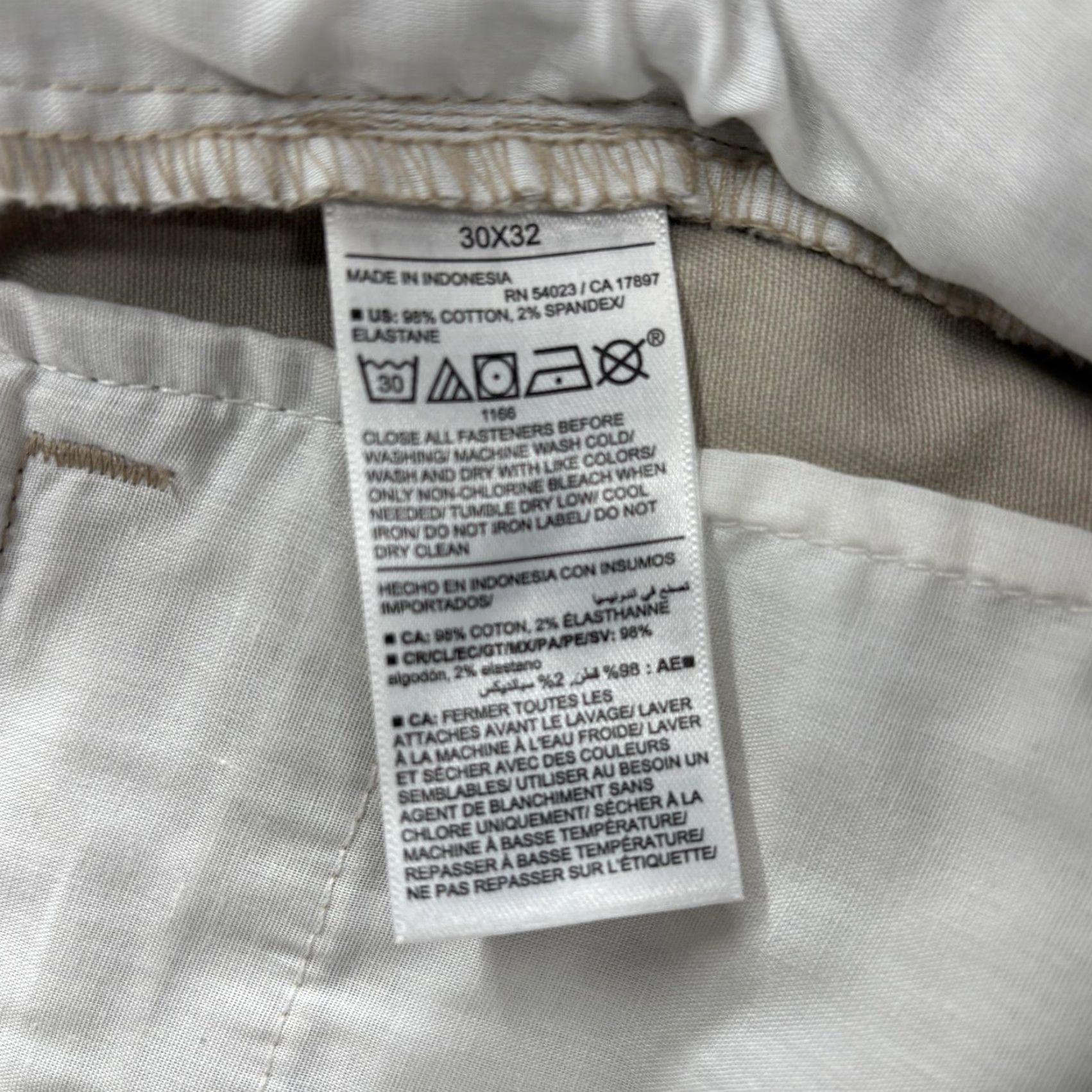 Old Navy Old Navy Pants Mens 30x32 Khaki Slim Built-In Flex Chino Casual Preppy Size US 30 / EU 46 - 5 Thumbnail