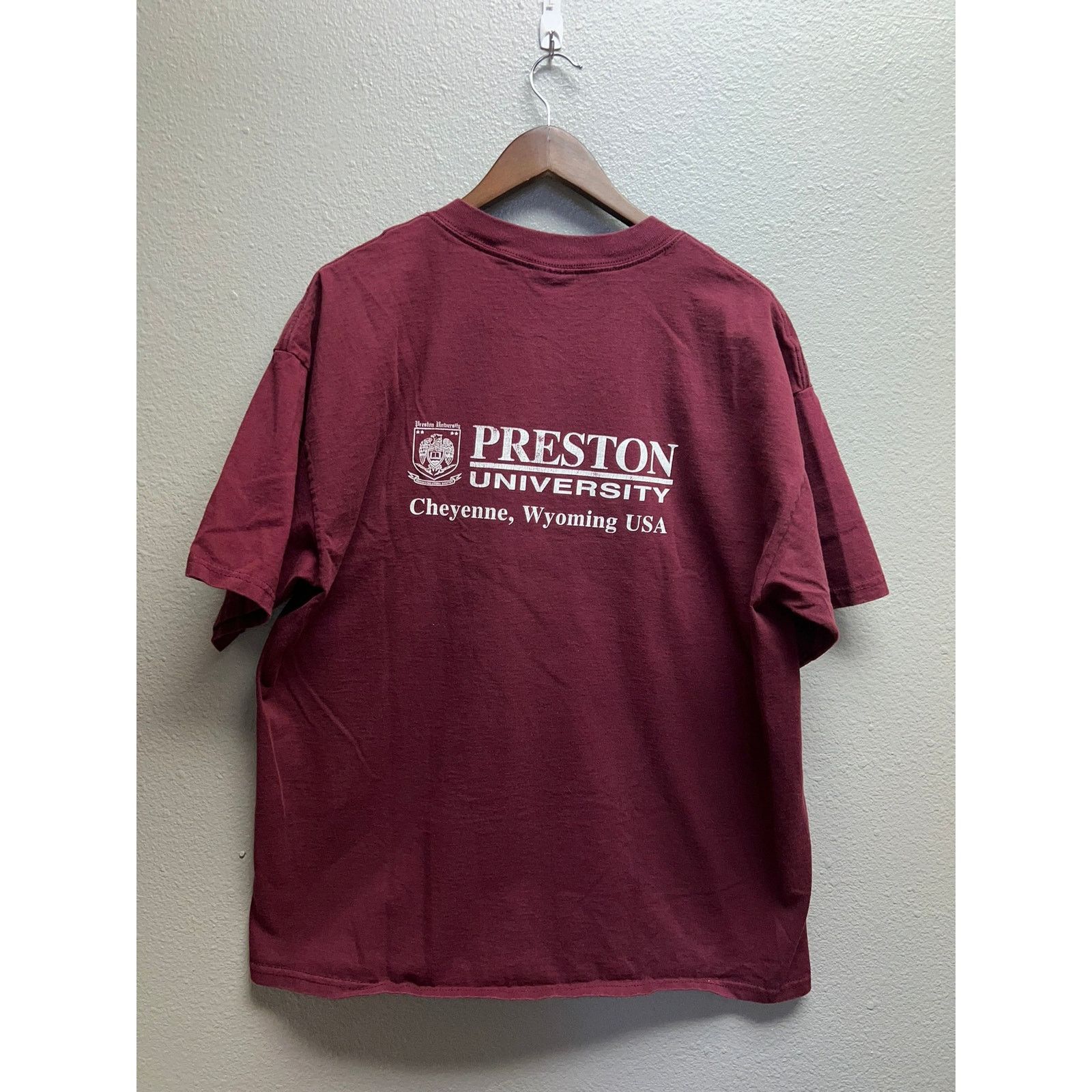 Gildan Vintage Preston University Shirt Cheyenne Wyoming Red Tee XL Size US XL / EU 56 / 4 - 5 Thumbnail