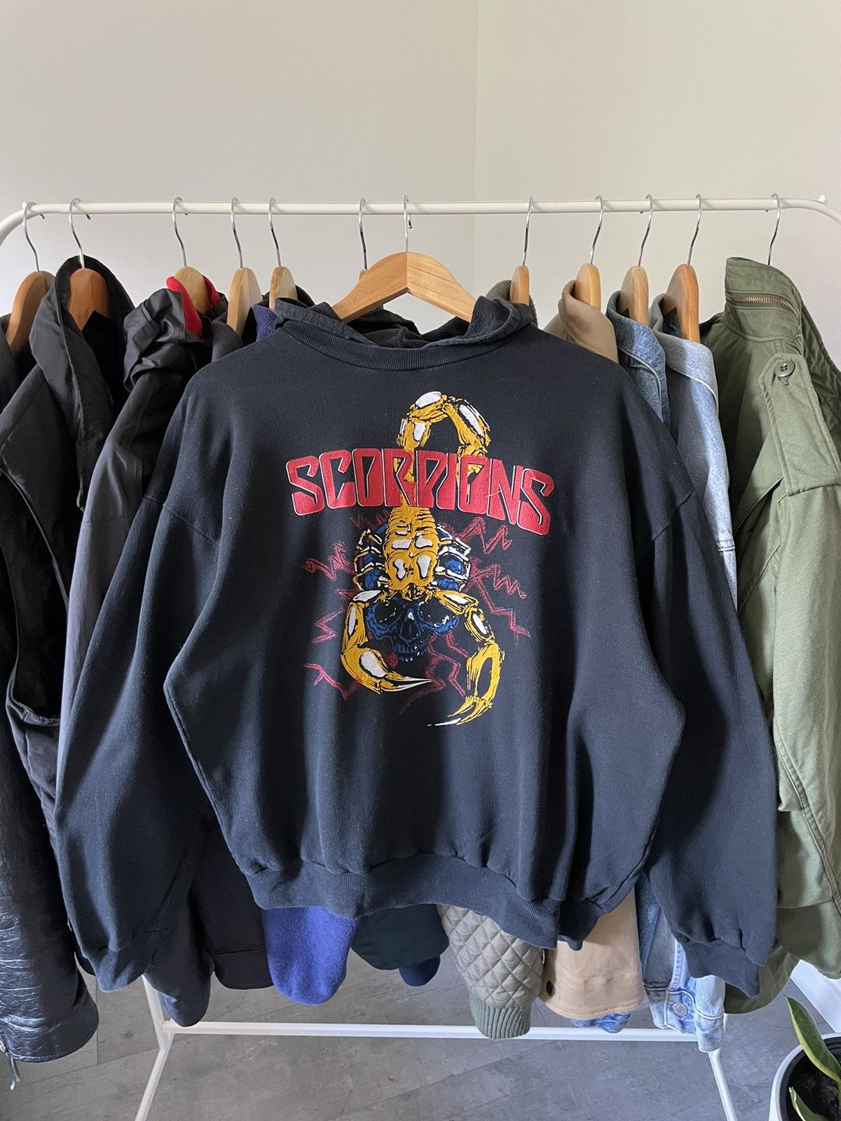 Band Tees Vintage 90s Scorpions Band Washed Hoodie Size US M / EU 48-50 / 2 - 1 Thumbnail