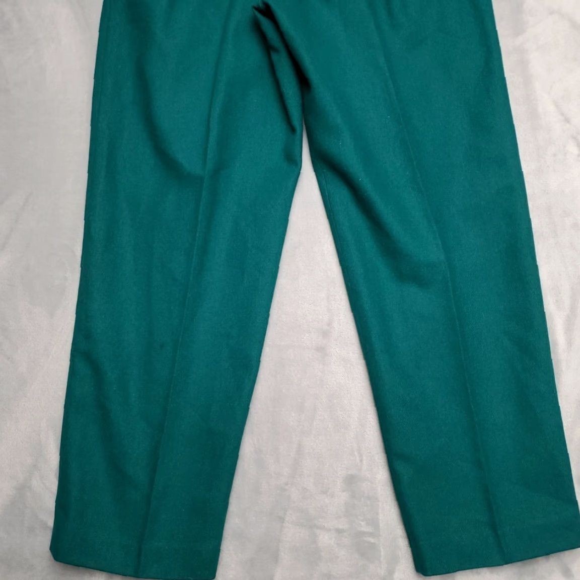 Vintage VINTAGE Haberdashery Pants Womens Sz 14P Petite Green Lined 70% Wool Pleated Classic VTG Pants Womens 14P Petite Green Wool Pleated Classic VTG Size 36" / US 14 / IT 50 - 7 Thumbnail