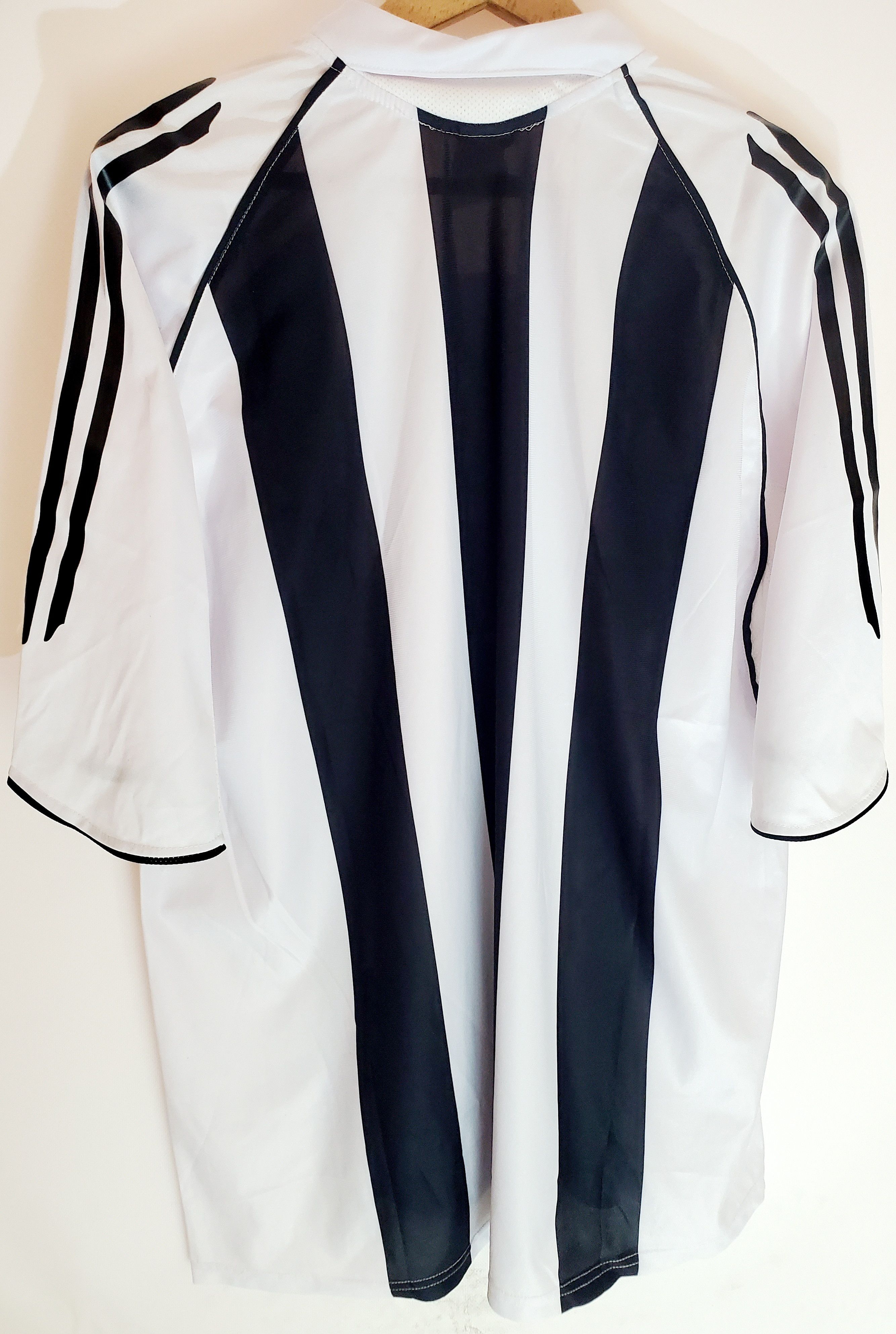 Other NEWCASTLE UNITED 2005 2007 HOME FOOTBALL SOCCER JERSEY Xl Size US XL / EU 56 / 4 - 5 Thumbnail