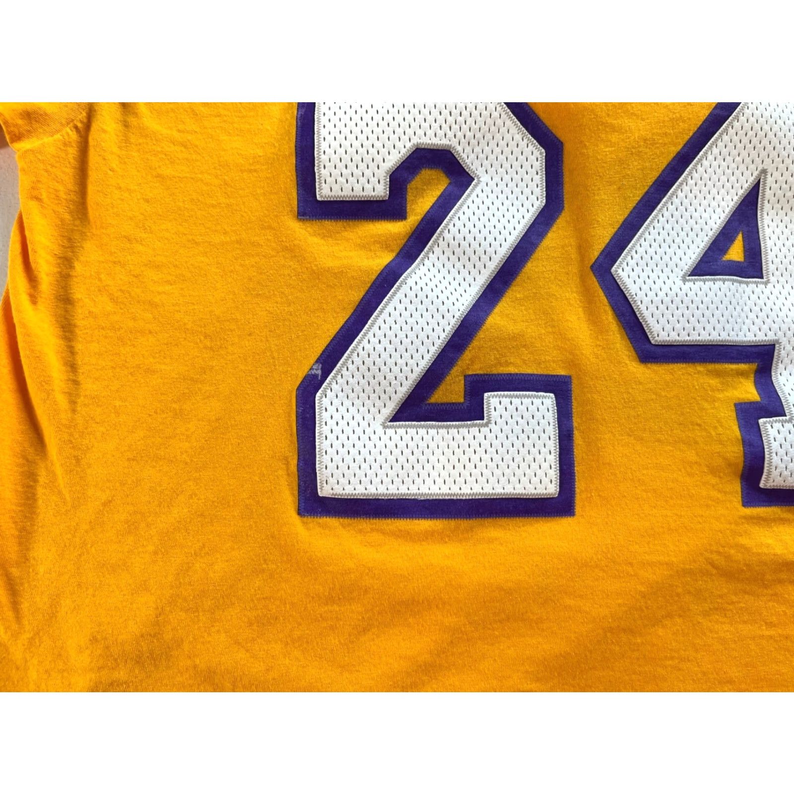 Adidas VINTAGE Adidas LA Lakers Kobe Bryant #24 T-Shirt Mens M Yellow 100% Cotton Short Sleeve Crew Neck Double-Sided Sports Basketball Go-To Tee Size US M / EU 48-50 / 2 - 6 Thumbnail