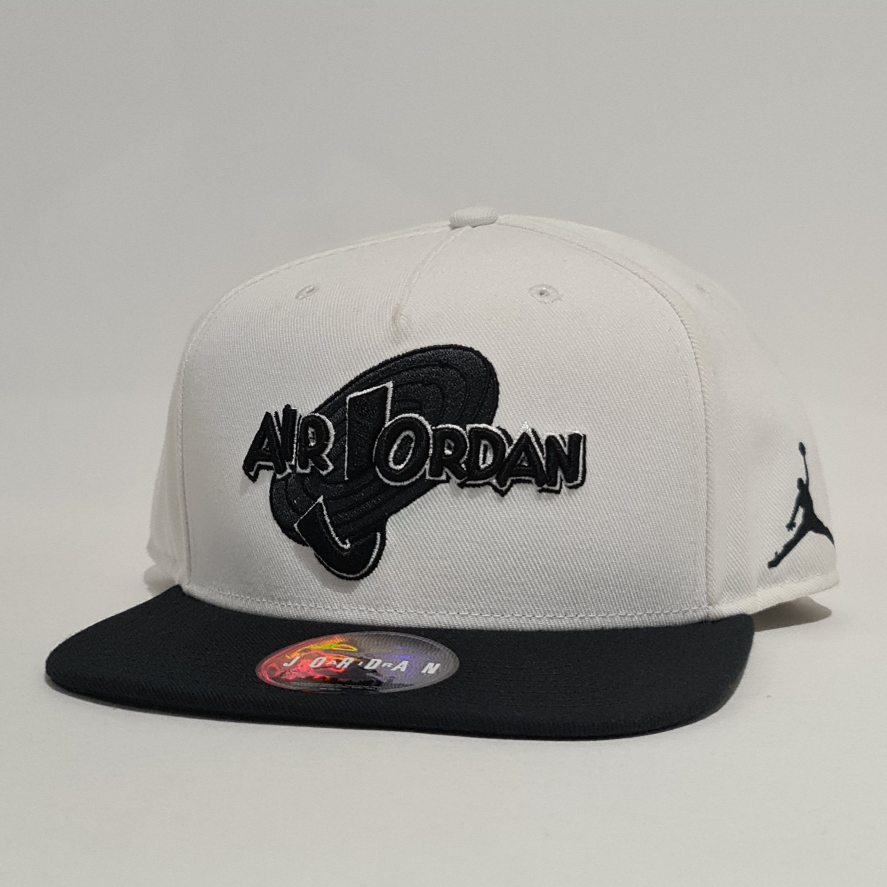 Jordan Brand Jordan Cap Snapback 'Air Jordan Space Jam' White/Black Size ONE SIZE - 1 Thumbnail