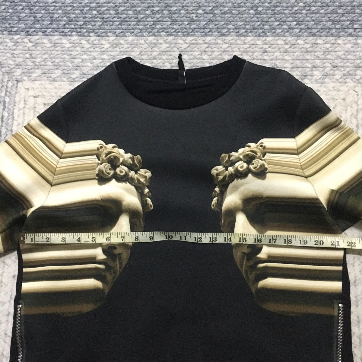 Neil Barrett Rare Neil Barrett Greek/Roman Double Graphics Pullover Size US L / EU 52-54 / 3 - 21 Thumbnail