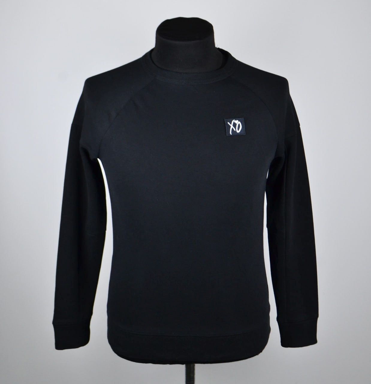 H&M × XO H&M x The Weeknd XO Sweatshirt Crewneck Big Logo Size XS Size US XS / EU 42 / 0 - 3 Thumbnail