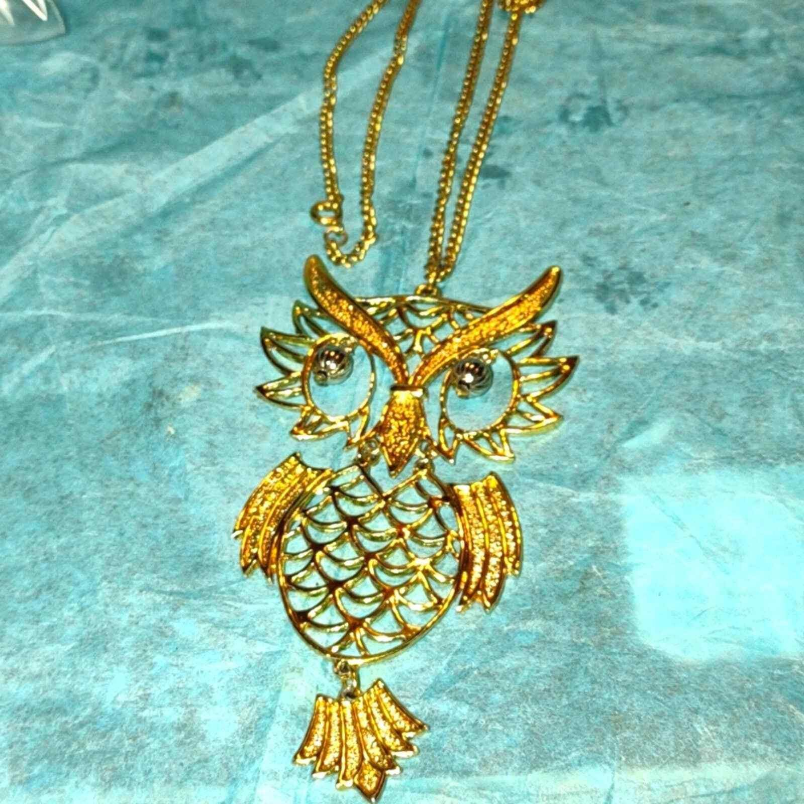 Vintage Beautiful vintage golden owl pendant necklace Size ONE SIZE - 1 Preview