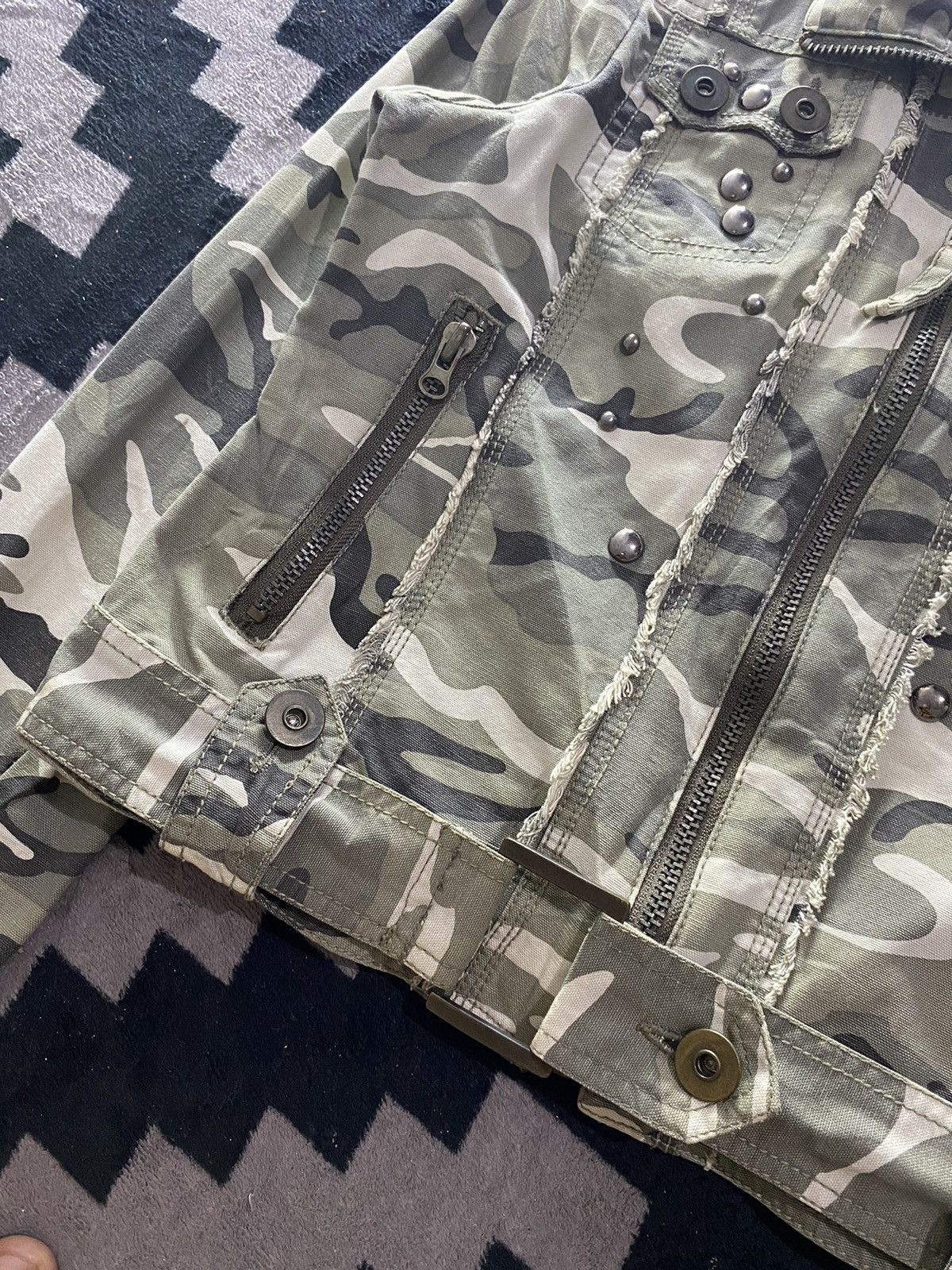 If Six Was Nine × Japanese Brand × Le Grande Bleu (L.G.B.) 2000s nipper studed distressed camo jacket goa style Size US M / EU 48-50 / 2 - 5 Thumbnail