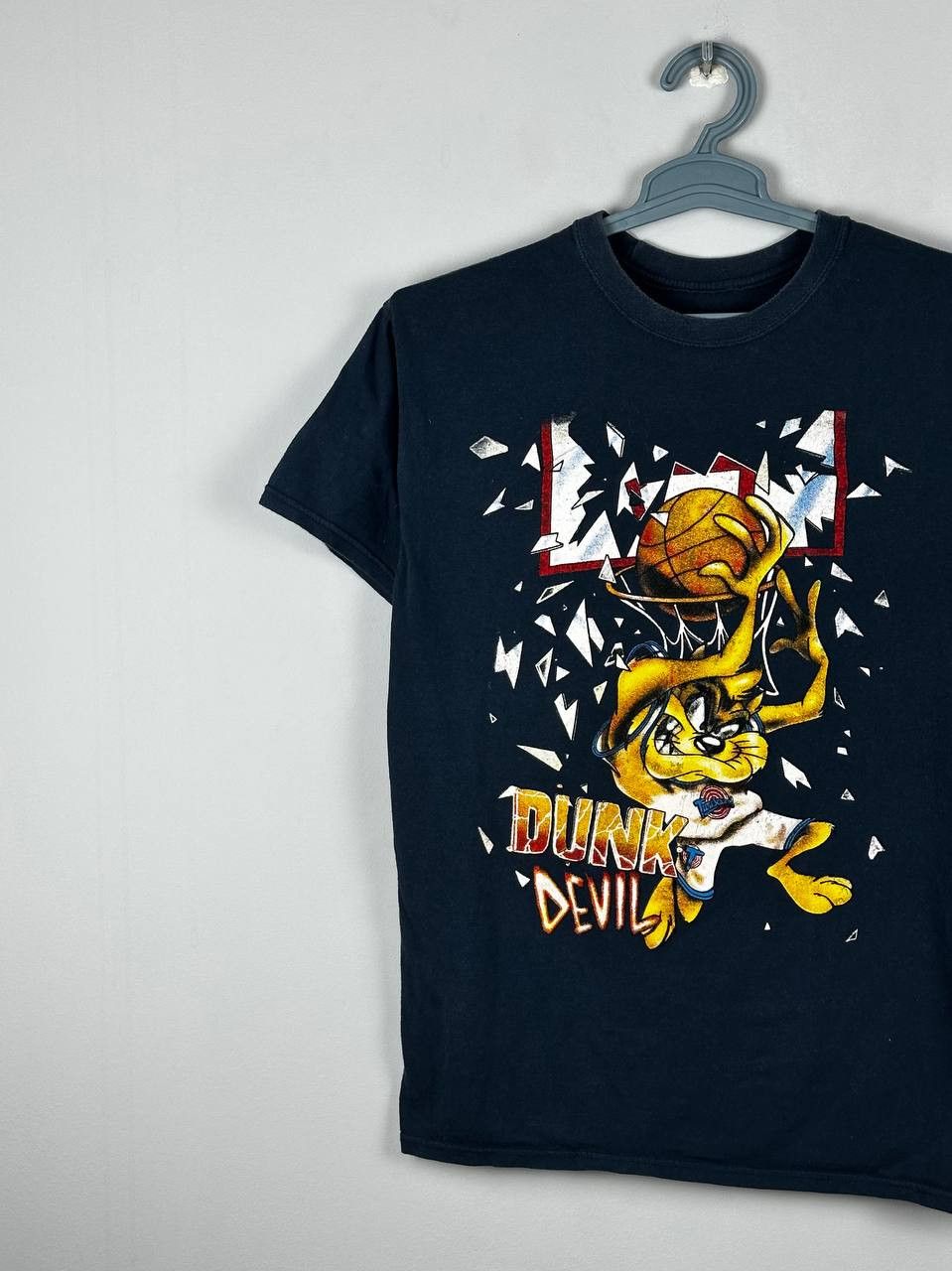 Vintage 90s Looney Tunes Taz Toones Squad NBA T Shirt Size US M / EU 48-50 / 2 - 2 Thumbnail