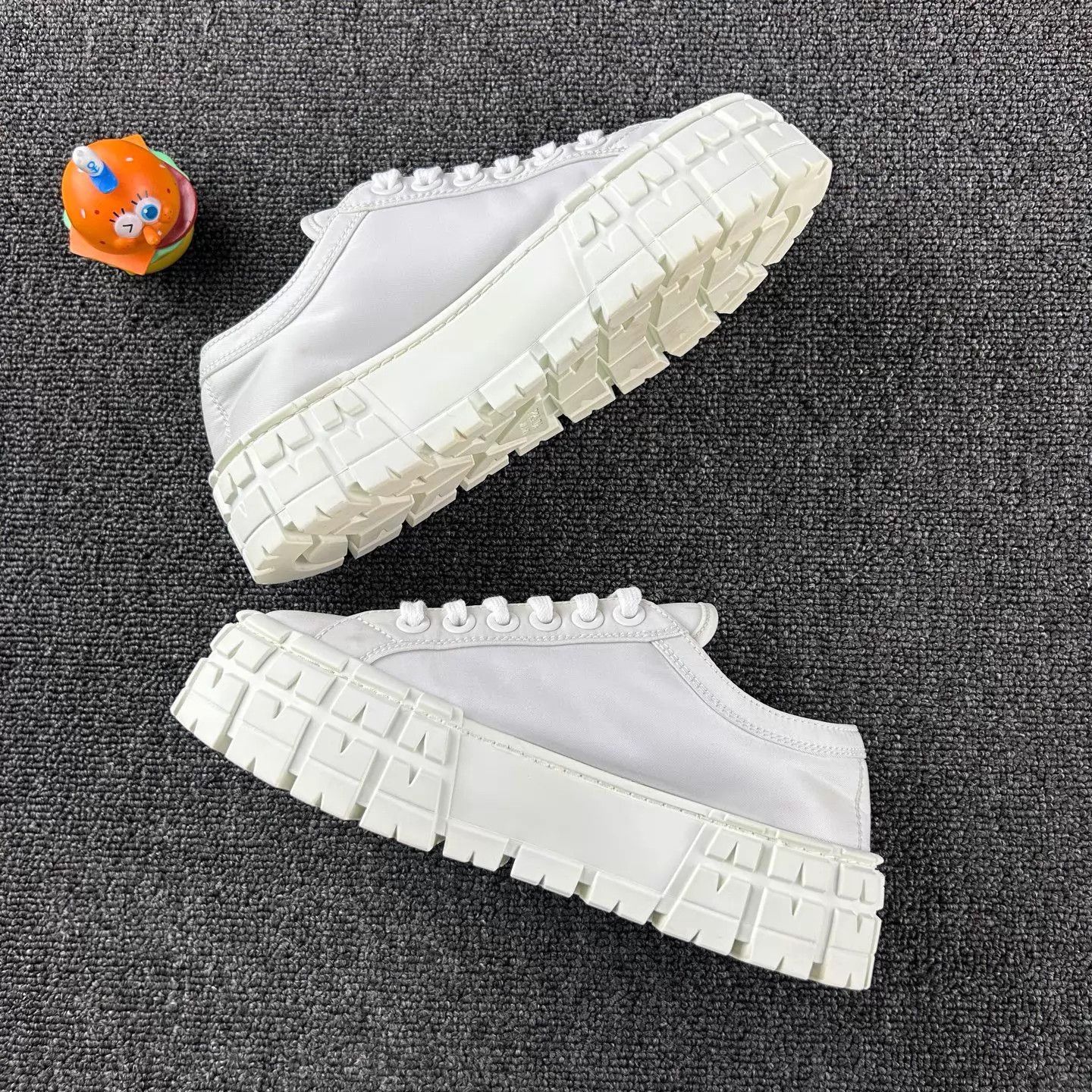 Prada Prada white platform biscuit shoe women's 35.5 Size US 5 / IT 35 - 3 Thumbnail