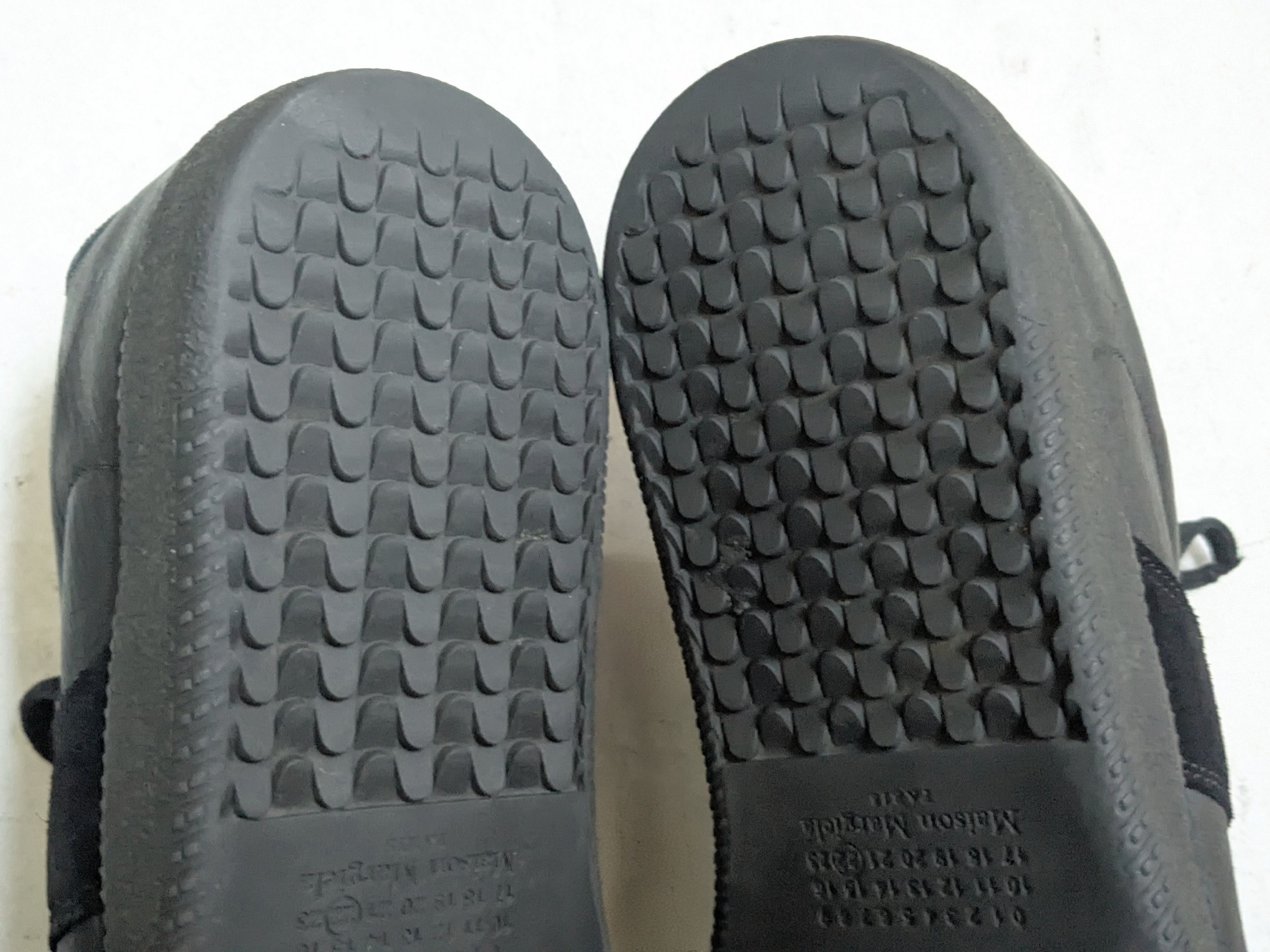 Maison Margiela Maison Margiela Replica GAT Black 9 42 Low Tops Size US 9 / EU 42 - 17 Thumbnail
