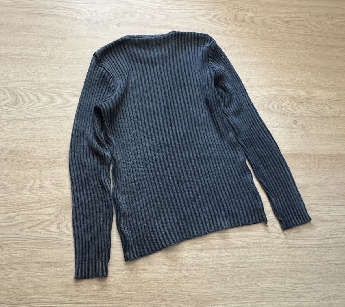Vintage Vintage 00’s y2k Japanese Designer Made In Italy Sweater Size US M / EU 48-50 / 2 - 4 Thumbnail