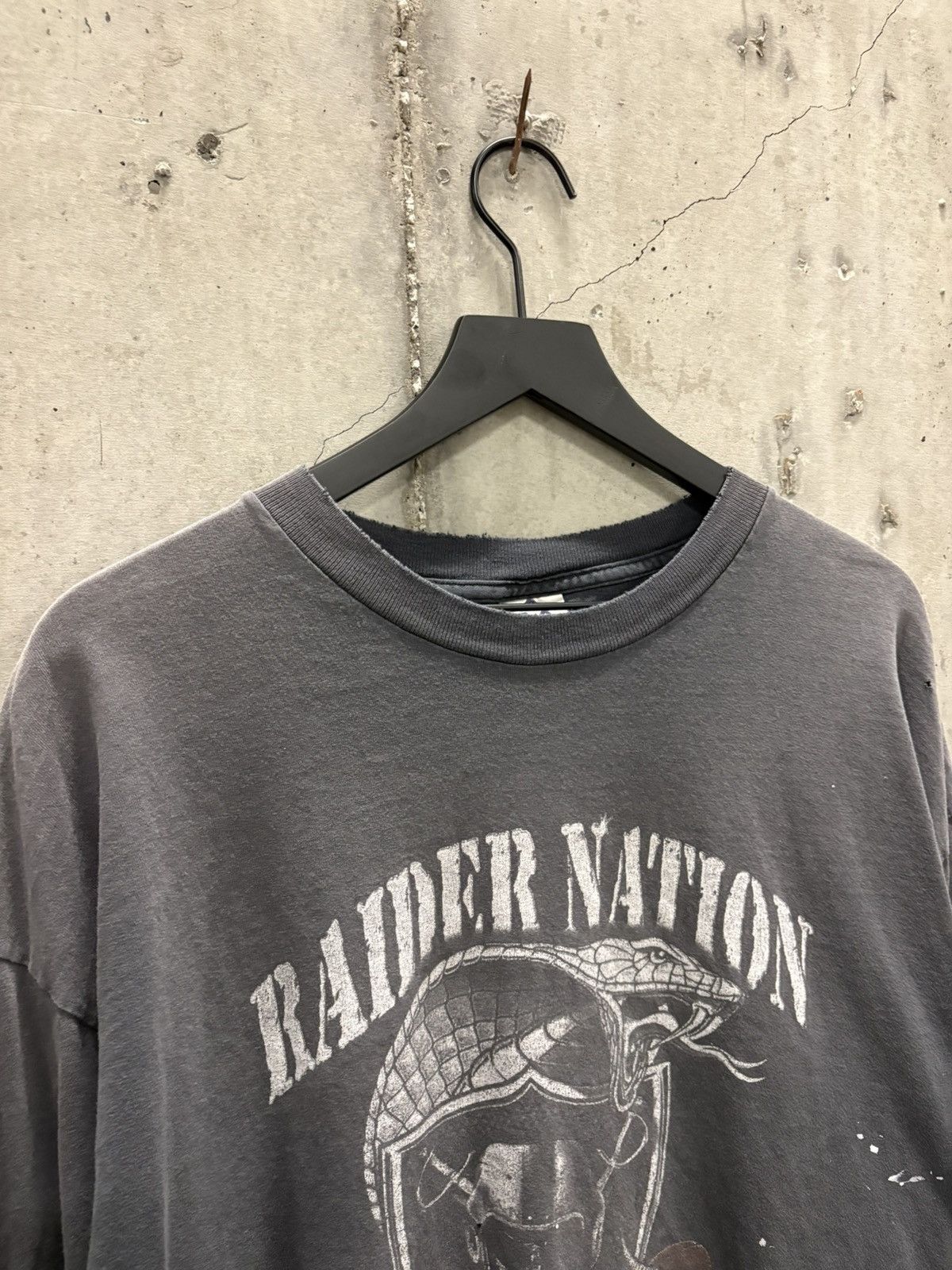 Vintage Vintage Raider Nation Shirt Faded Distressed Grunge Band Size US XXL / EU 58 / 5 - 5 Thumbnail