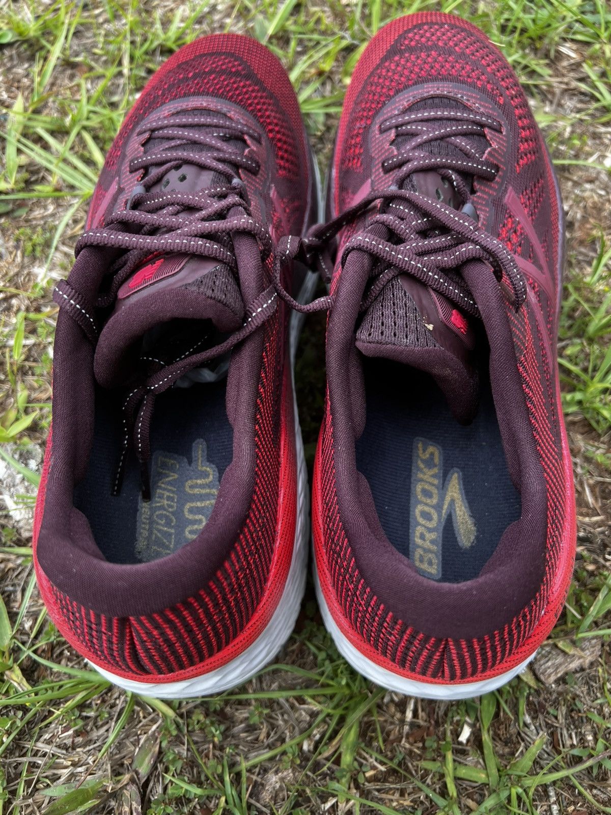 New Balance CLEAN New Balance size 12 Mens Red Fresh Foam More Running Size US 12 / EU 45 - 10 Thumbnail