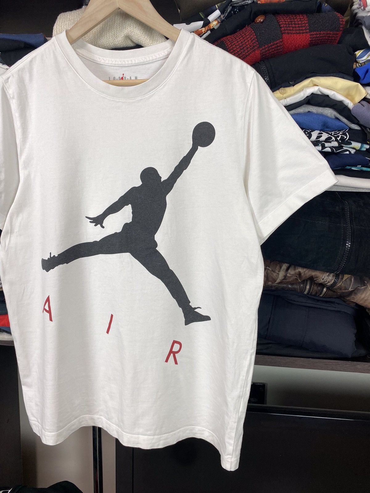 Nike × Vintage Vintage Nike Jordan Full Printed Tee White Size US L / EU 52-54 / 3 - 4 Thumbnail
