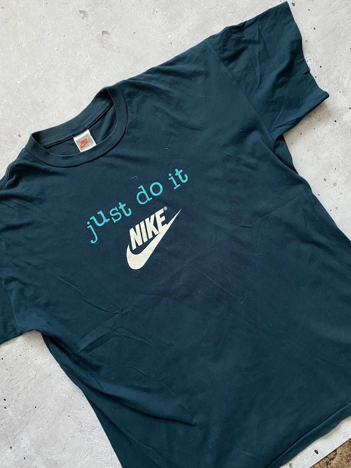 Nike × Vintage ⚠️Vintage nike big logo t shirt,rare,y2k,retro hype Size US XL / EU 56 / 4 - 1 Thumbnail