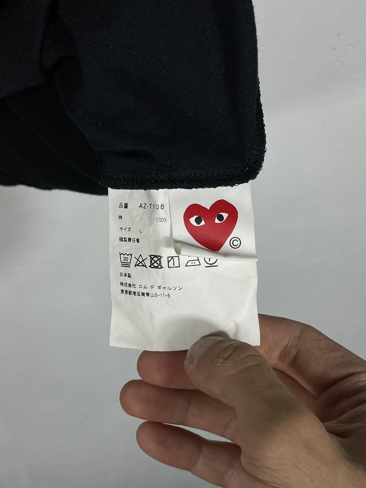 Comme des Garcons × Comme des Garcons PLAY × Japanese Brand Comme Des Garcones PLAY Heart Black T-shirt Tee Japanese CDG Size US M / EU 48-50 / 2 - 8 Thumbnail