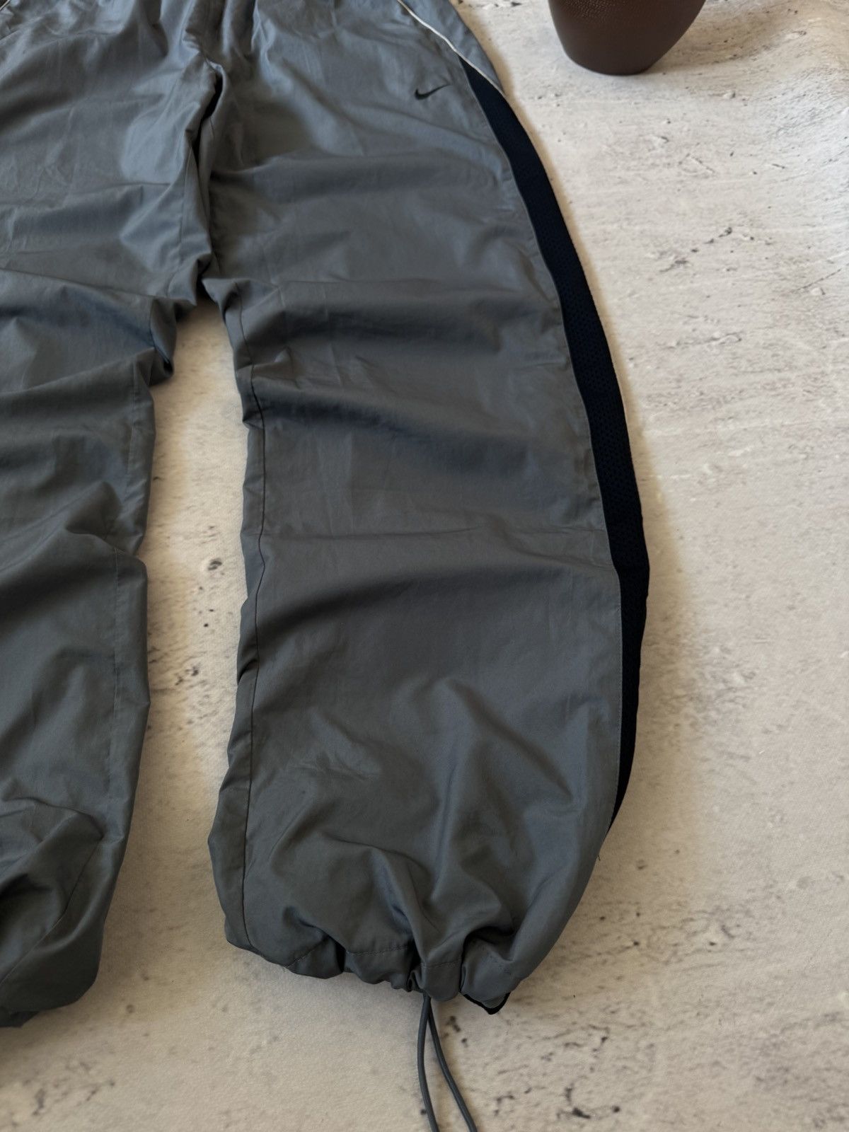 Nike × Vintage NIKE NYLON VINTAGE Y2K OVERSIZE BAGGY FIT PANTS SWEATPANTS Size US 34 / EU 50 - 3 Thumbnail